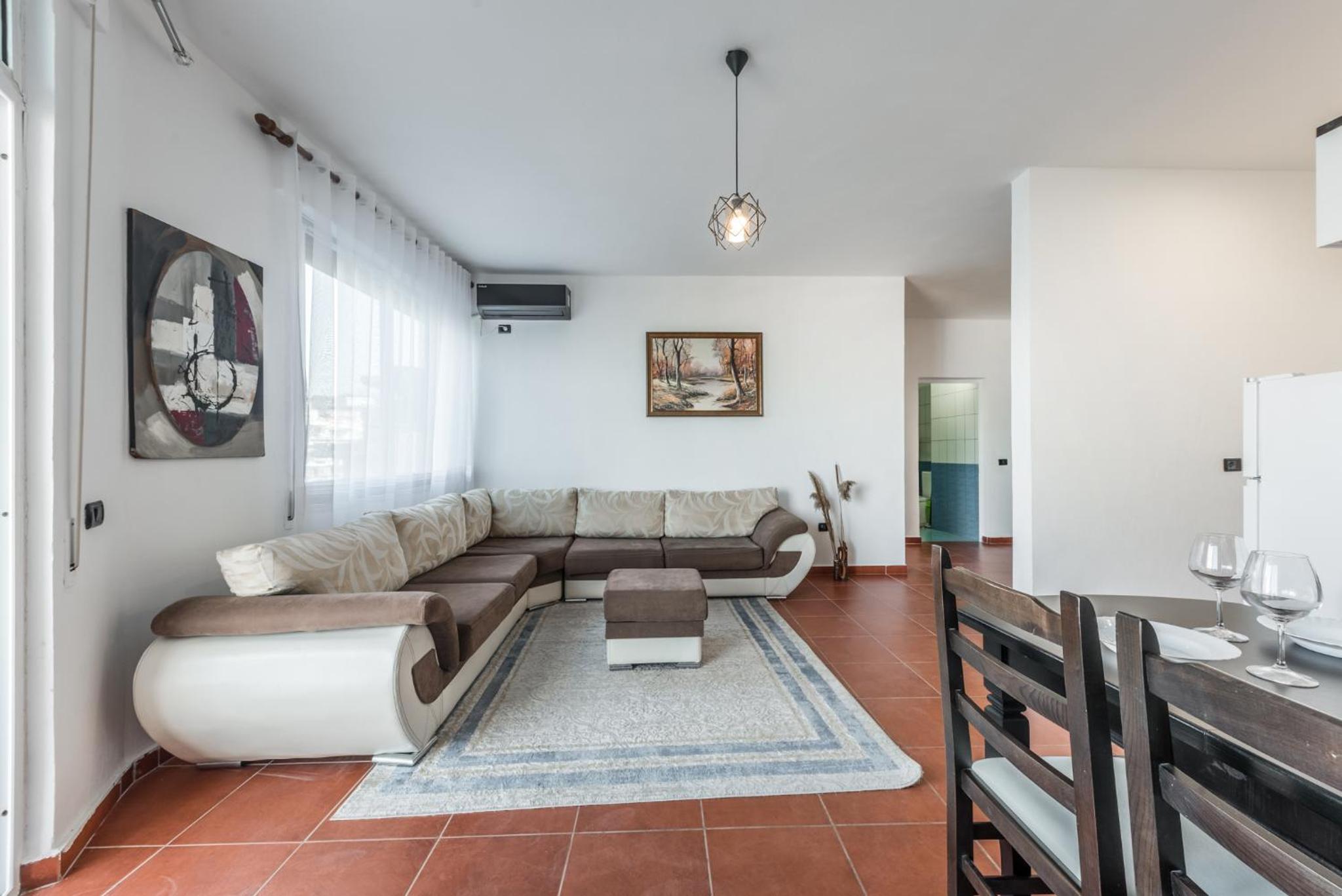 Deluxe Apartment