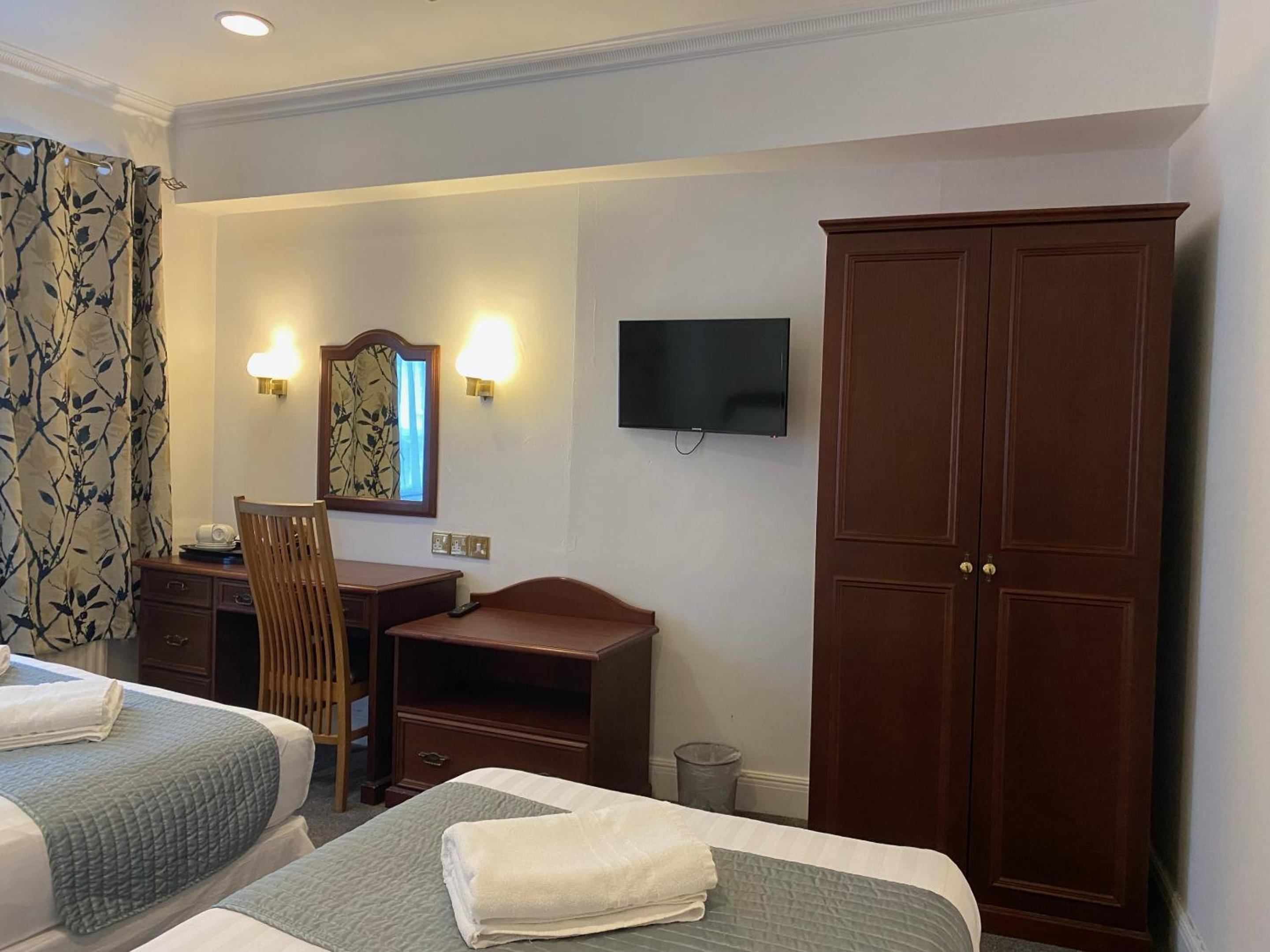 Standard Triple Room - Photo 1