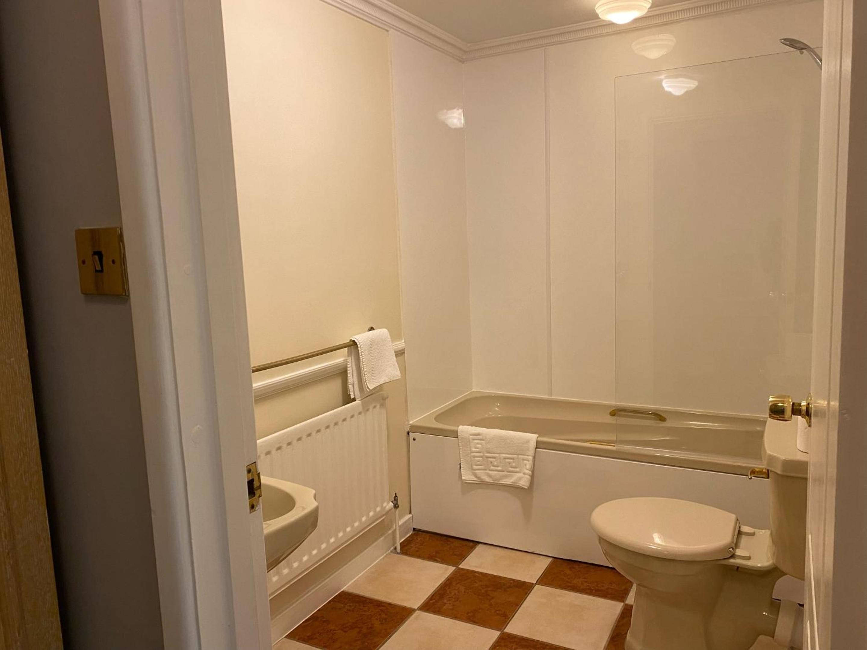 Standard Double Room - Photo 5