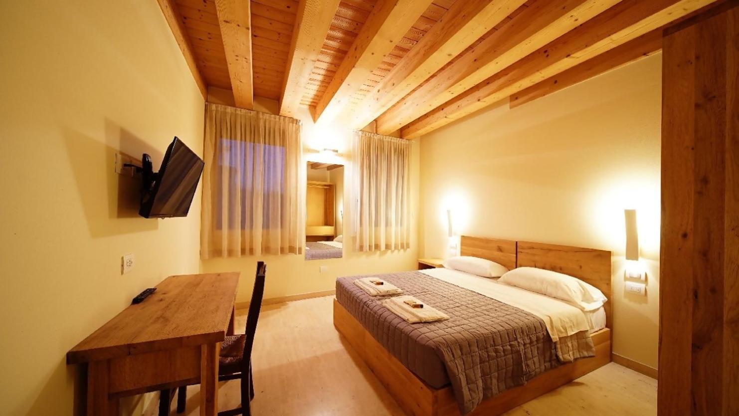 Large Double Room photo 2