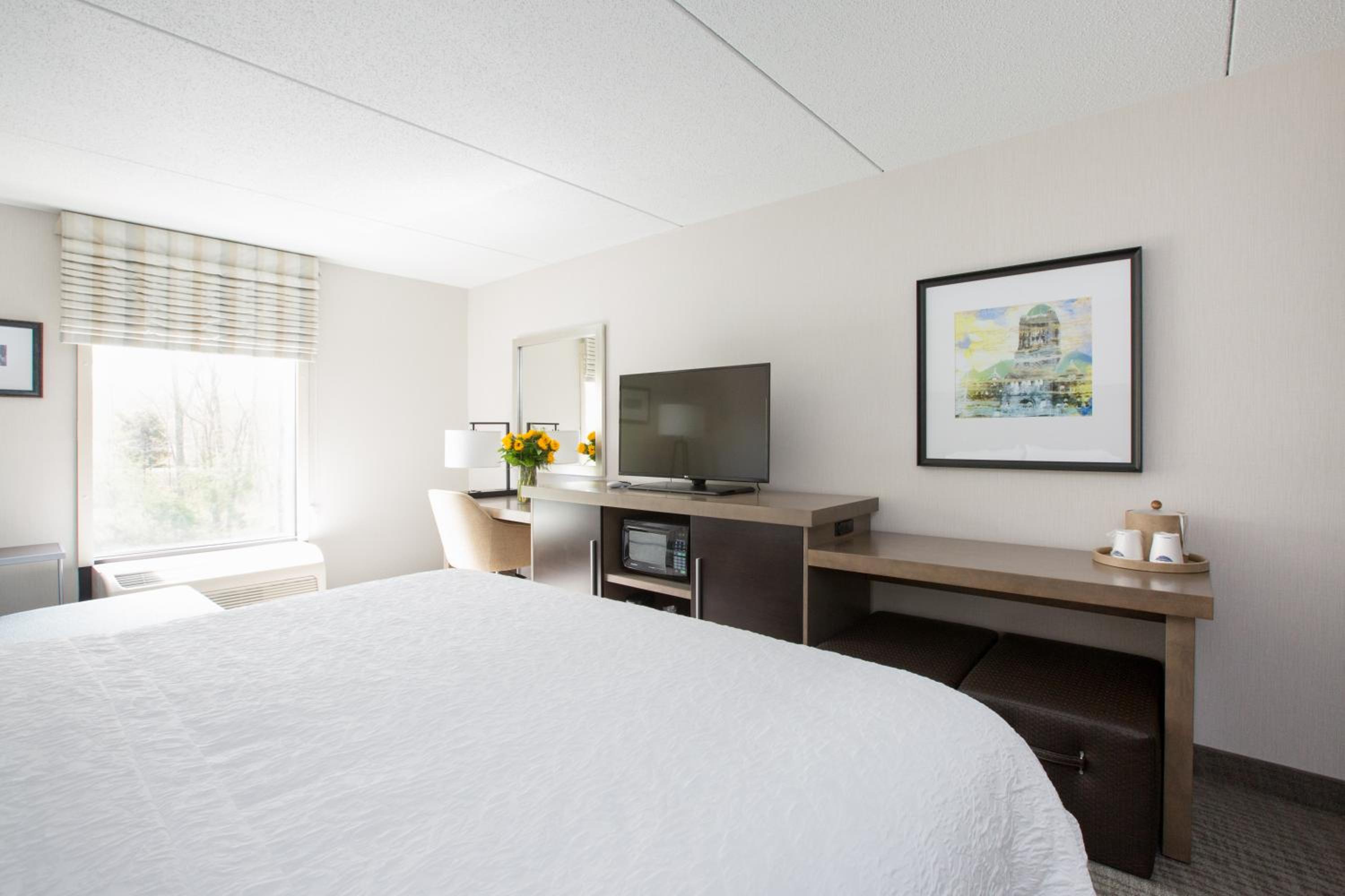 Room with Two Queen Beds - Non-Smoking - Photo 1
