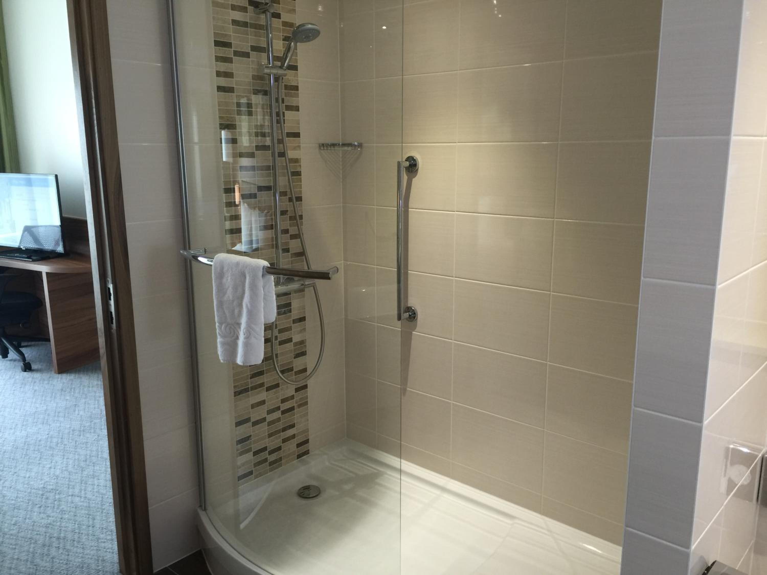 One-Bedroom King Suite photo 2