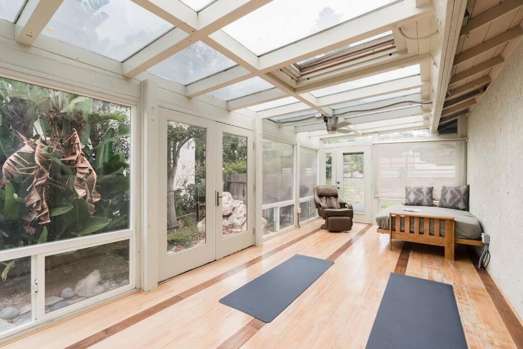 Family Room photo 2