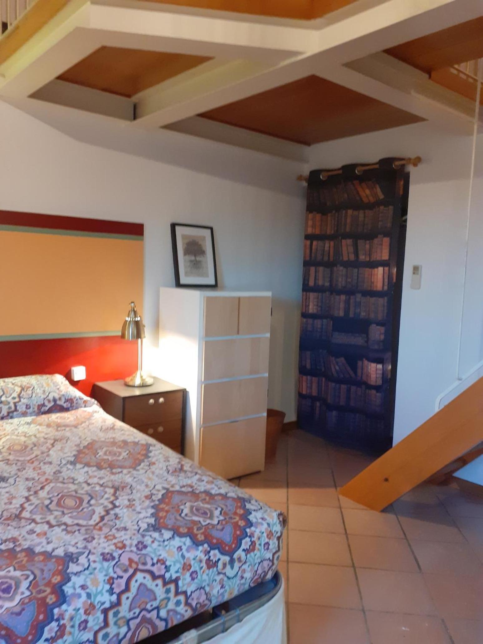 Three-Bedroom House photo 3