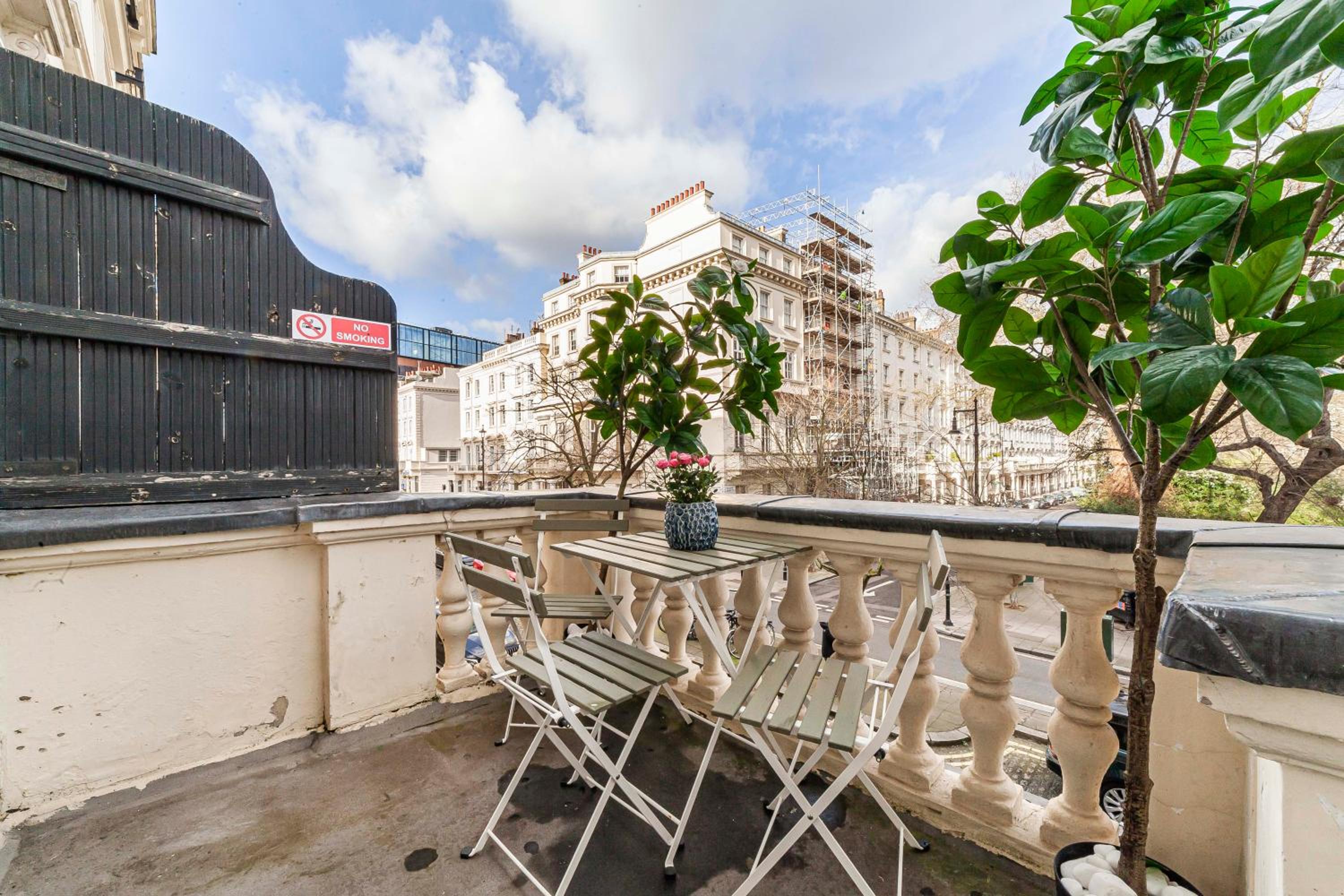 Triple Room with Balcony photo 3