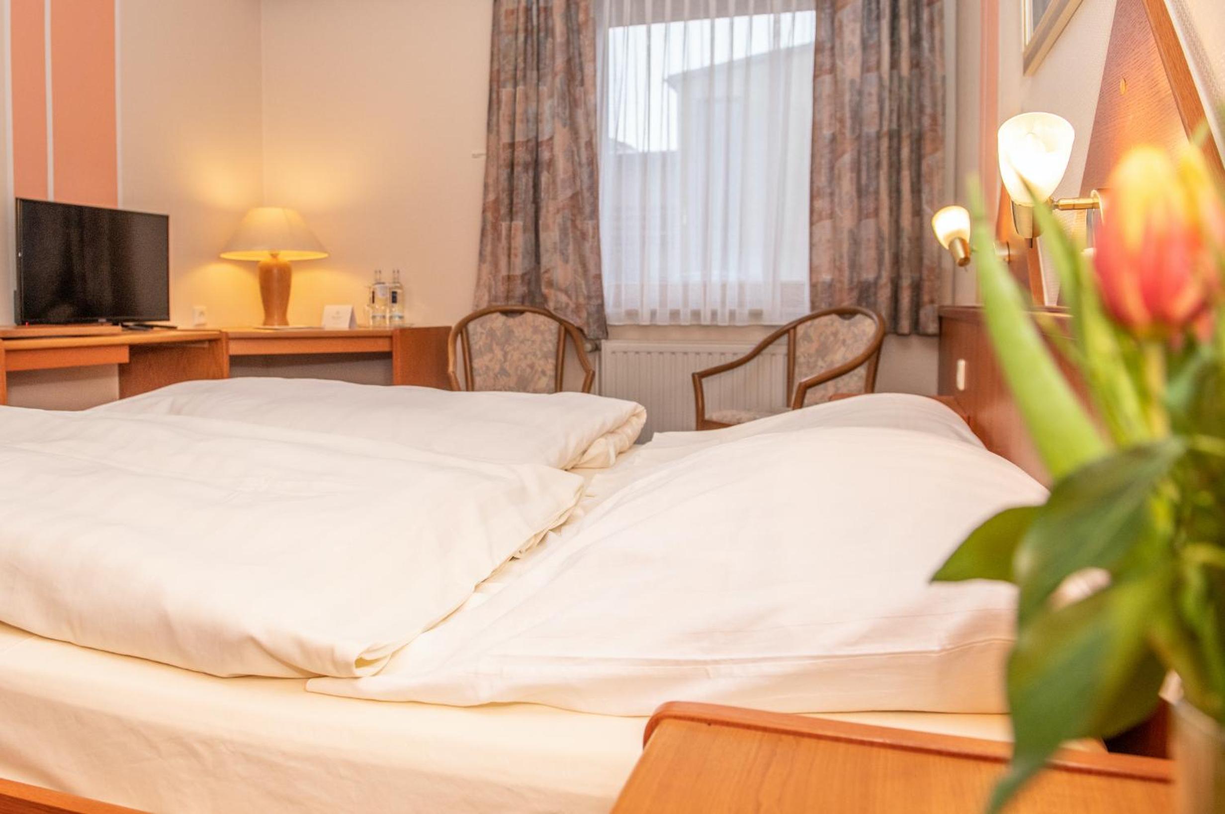 Basic Double Room - Photo 7