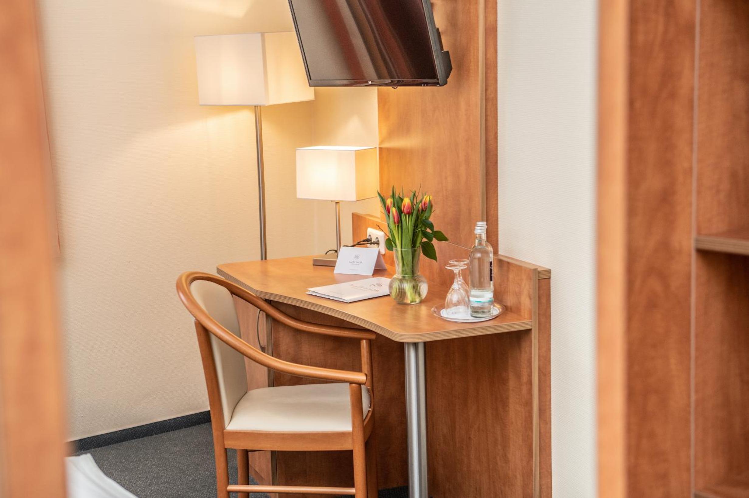 Basic Double Room - Photo 11
