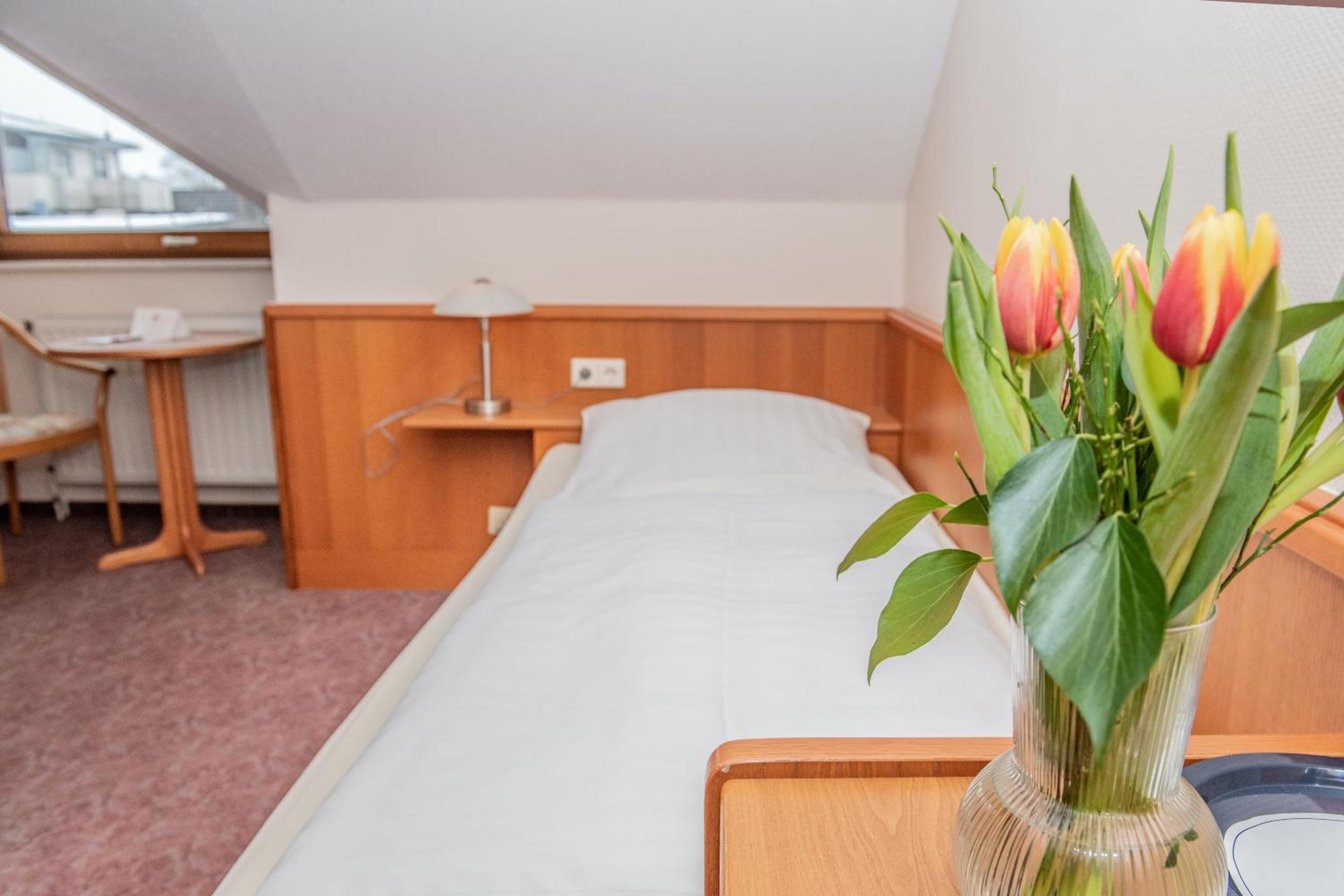 Single Room photo 3