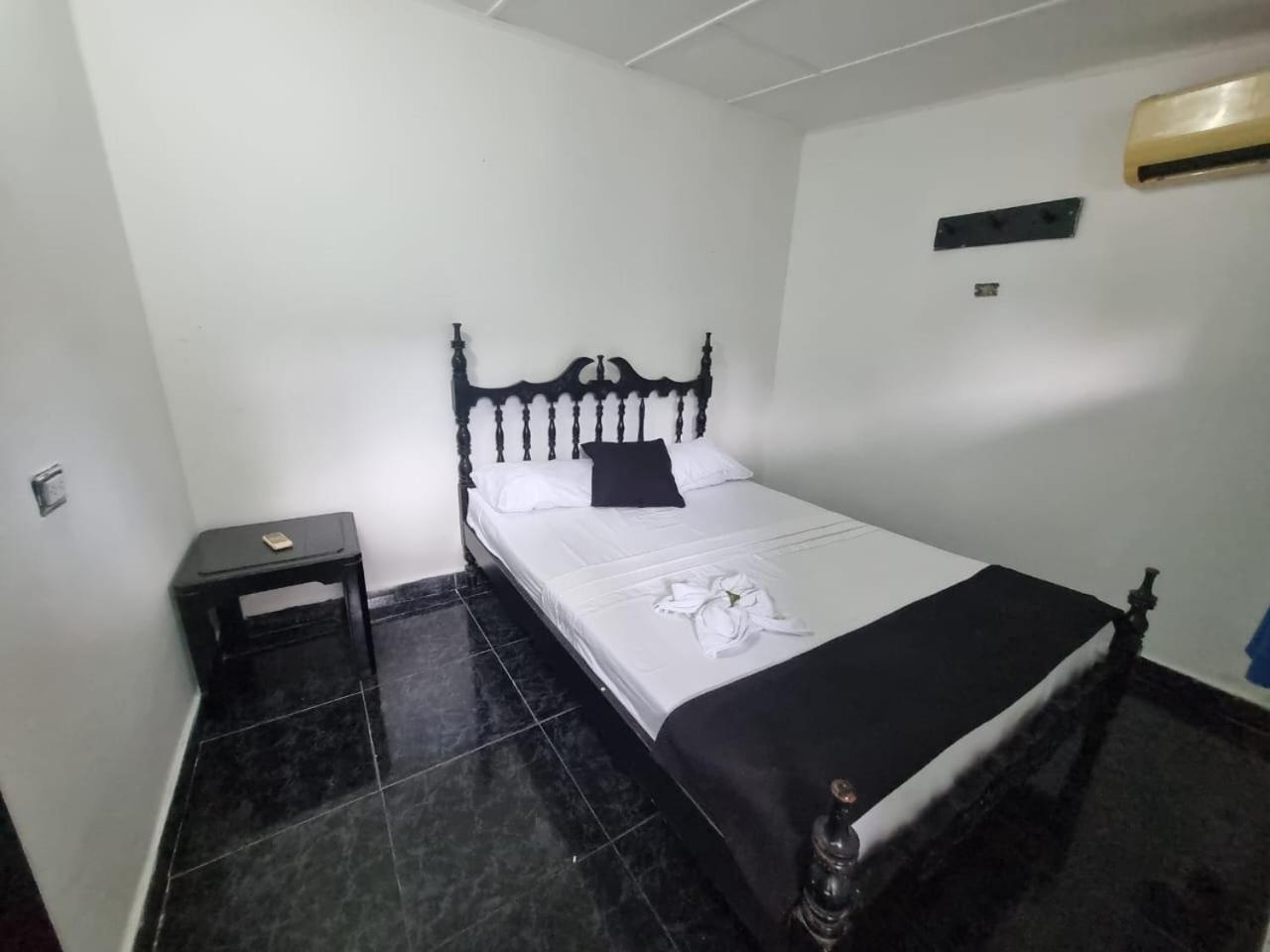 Double Or Twin Room photo 3