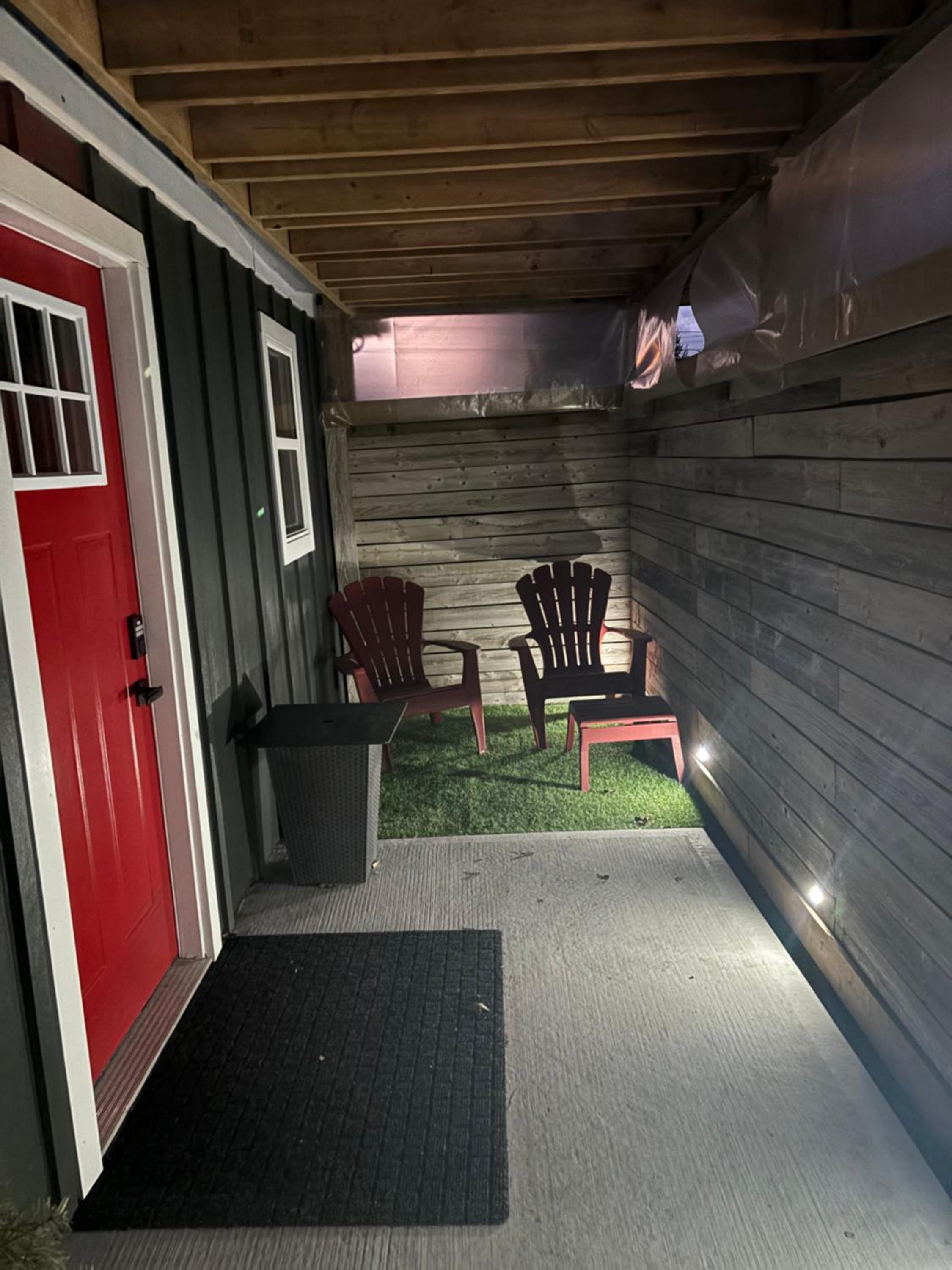 Red Door Retreat, Billede 4