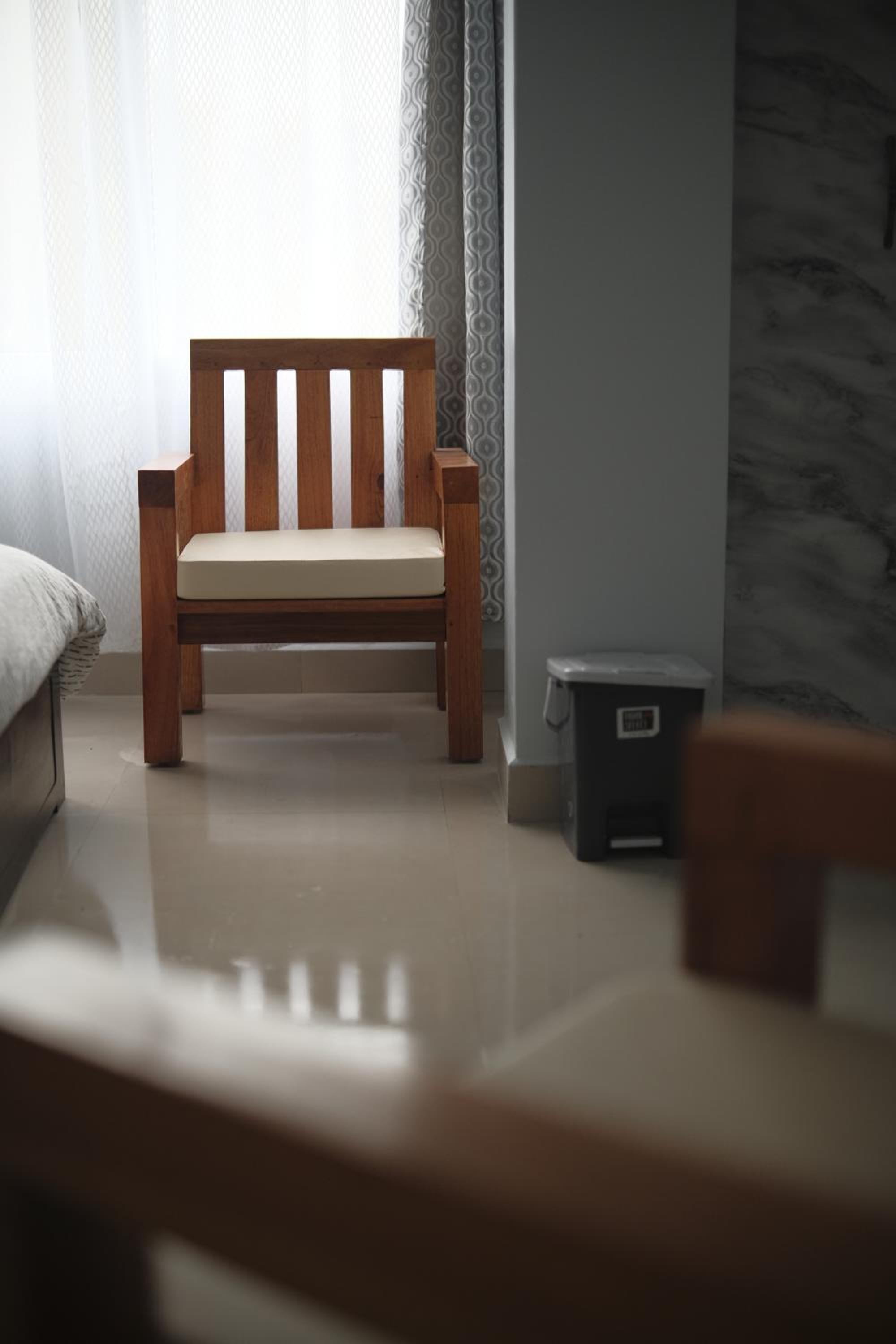 Deluxe Queen Room - Photo 11