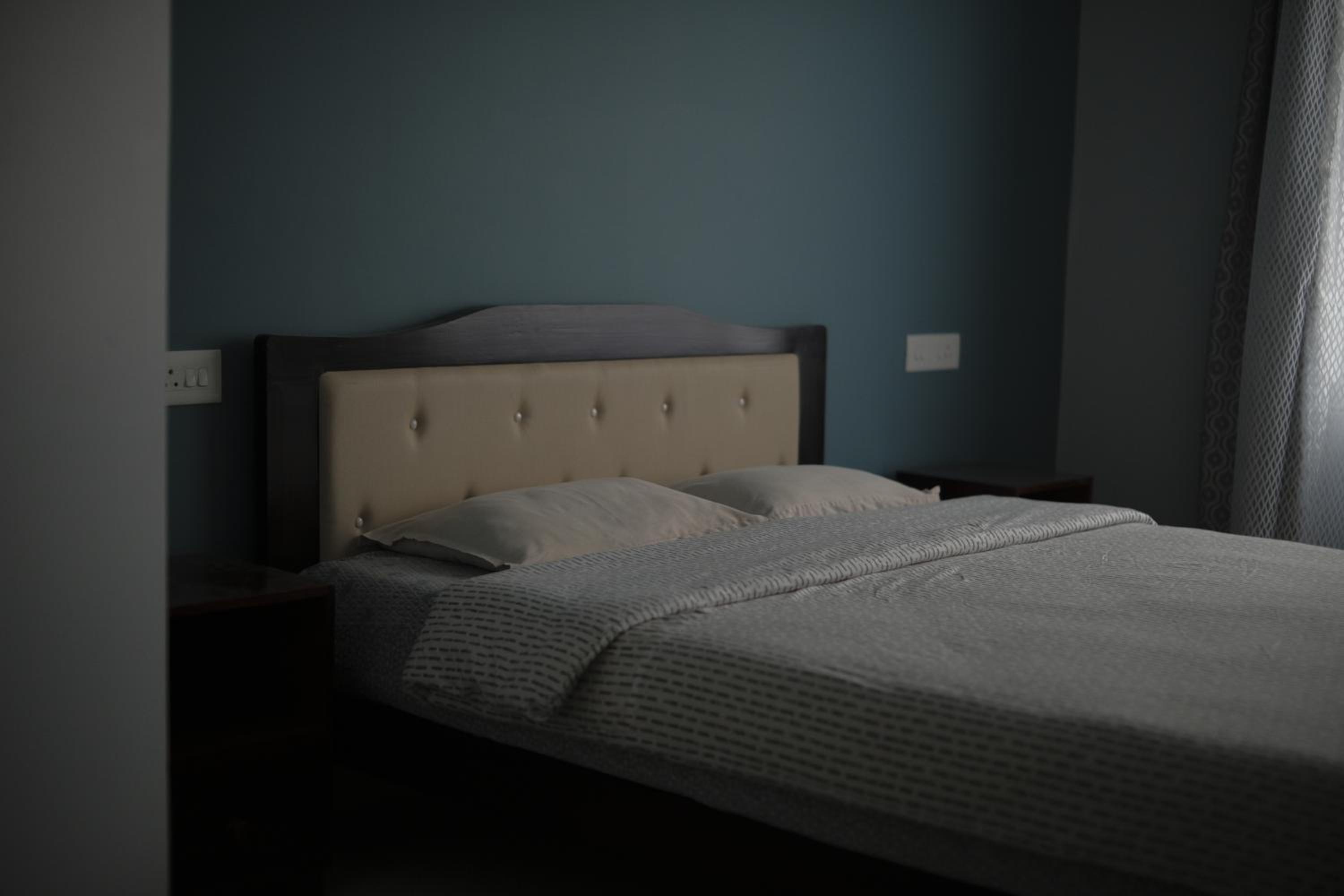 Deluxe Queen Room - Photo 10