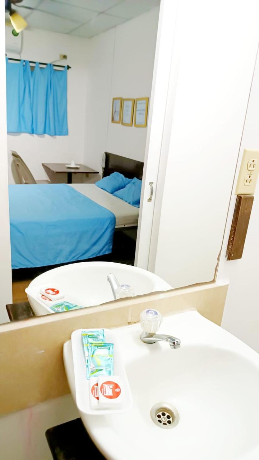 Double Room with Private Bathroom photo 2