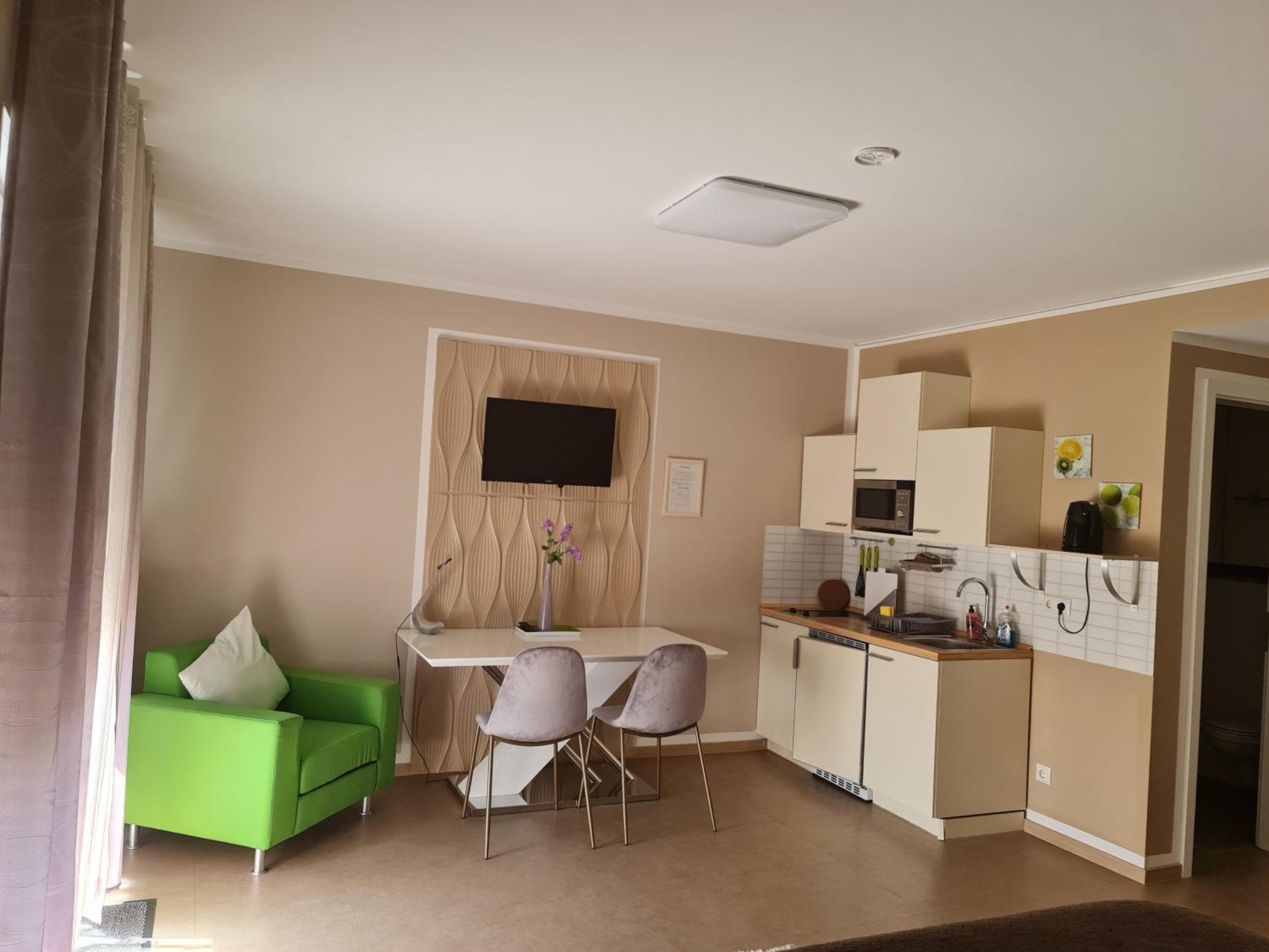 Apartment photo 2