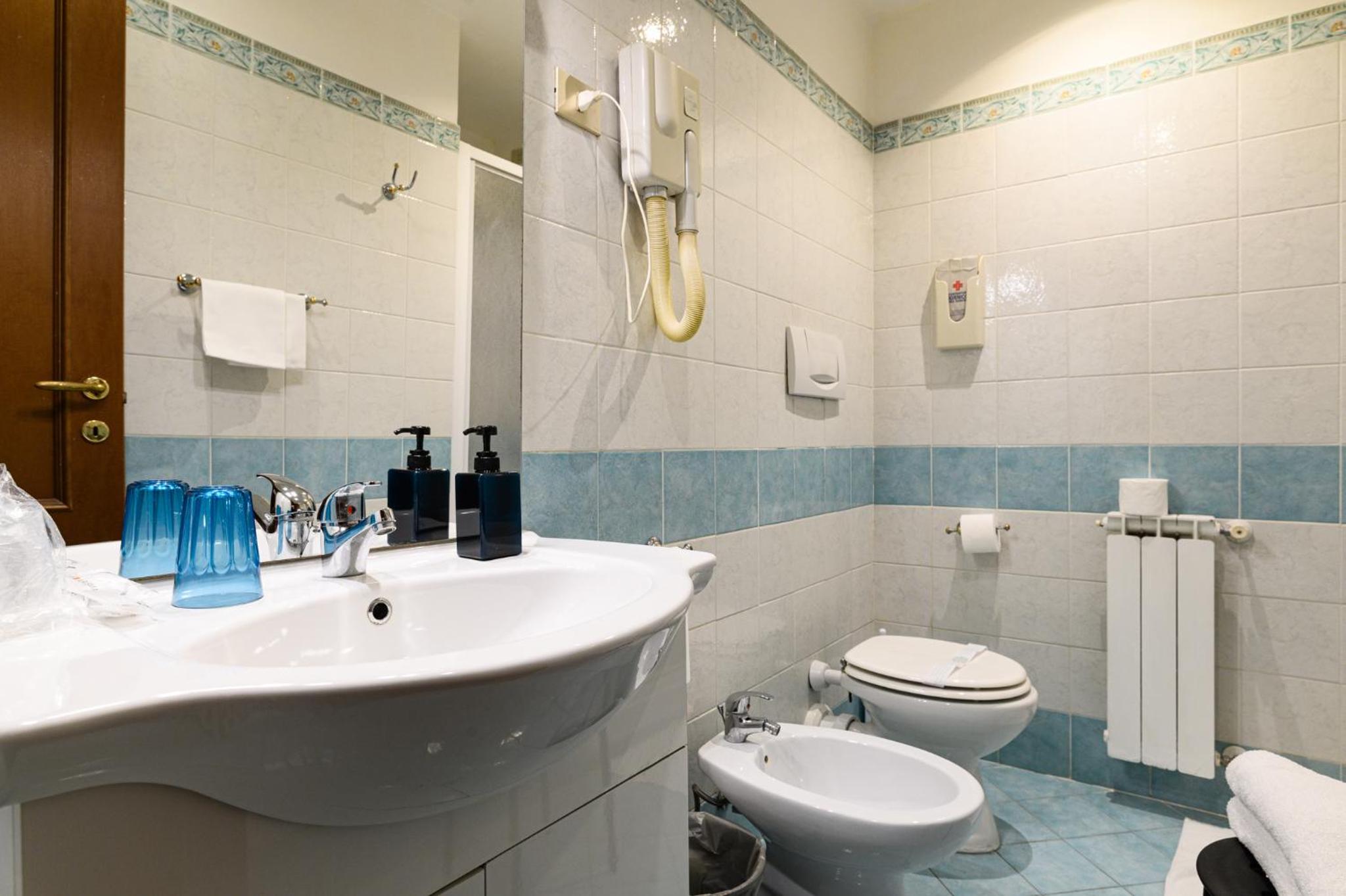 Double Room with Balcony photo 3