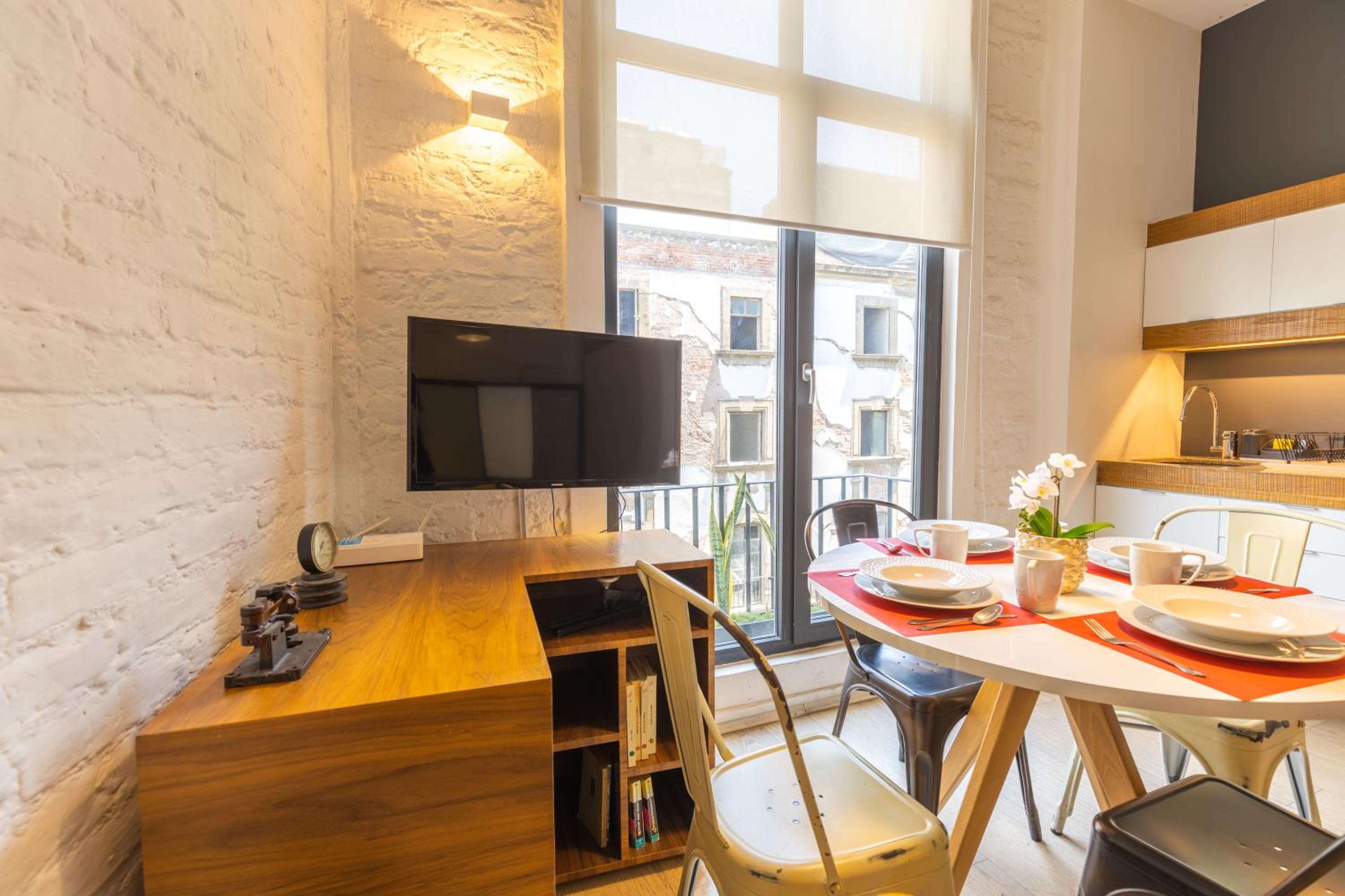 Loft - Photo 2