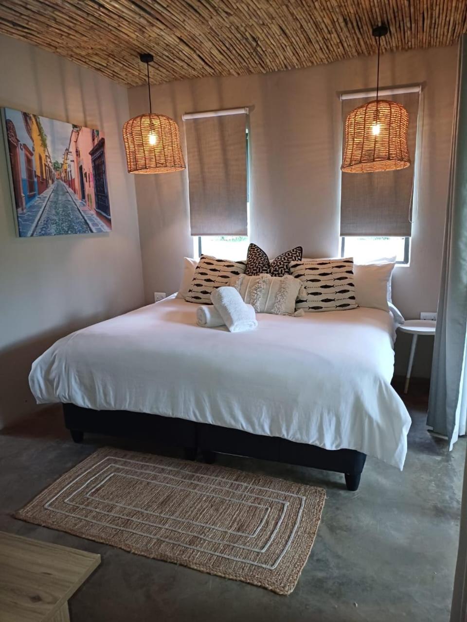 Luxury Villa - Photo 1