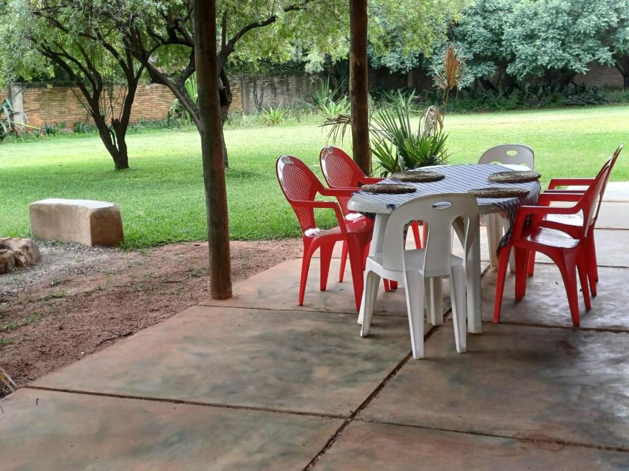 Luxury Villa - Photo 2