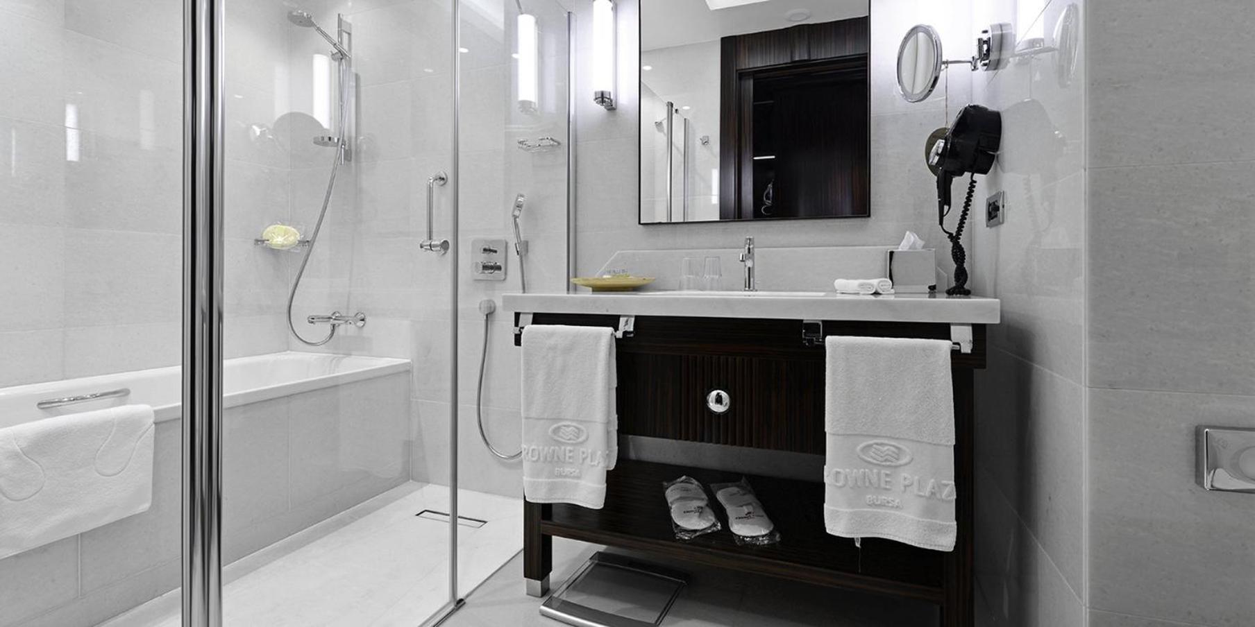 Standard King Room with Club Lounge Access - High Floor/Smoking