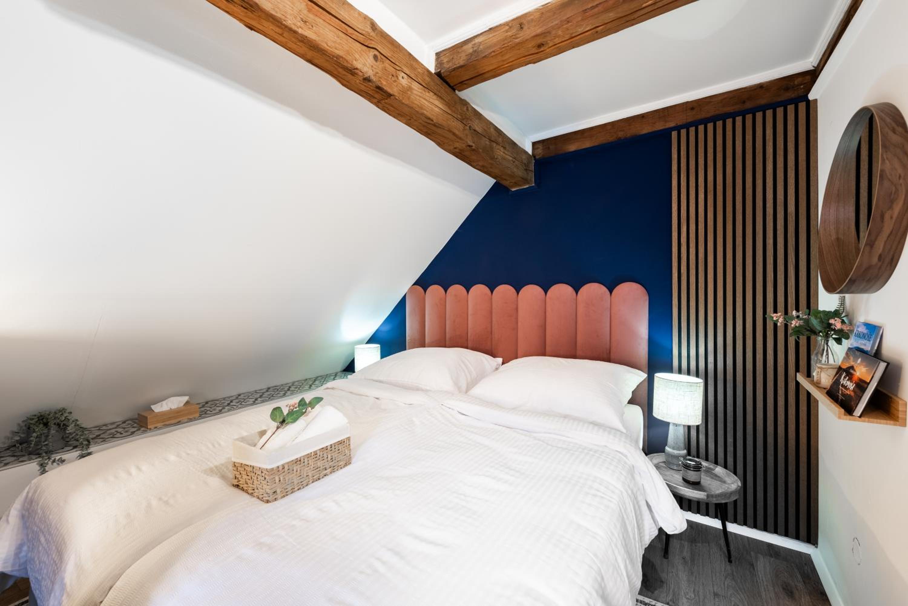 Double Room with Shared Bathroom photo 1