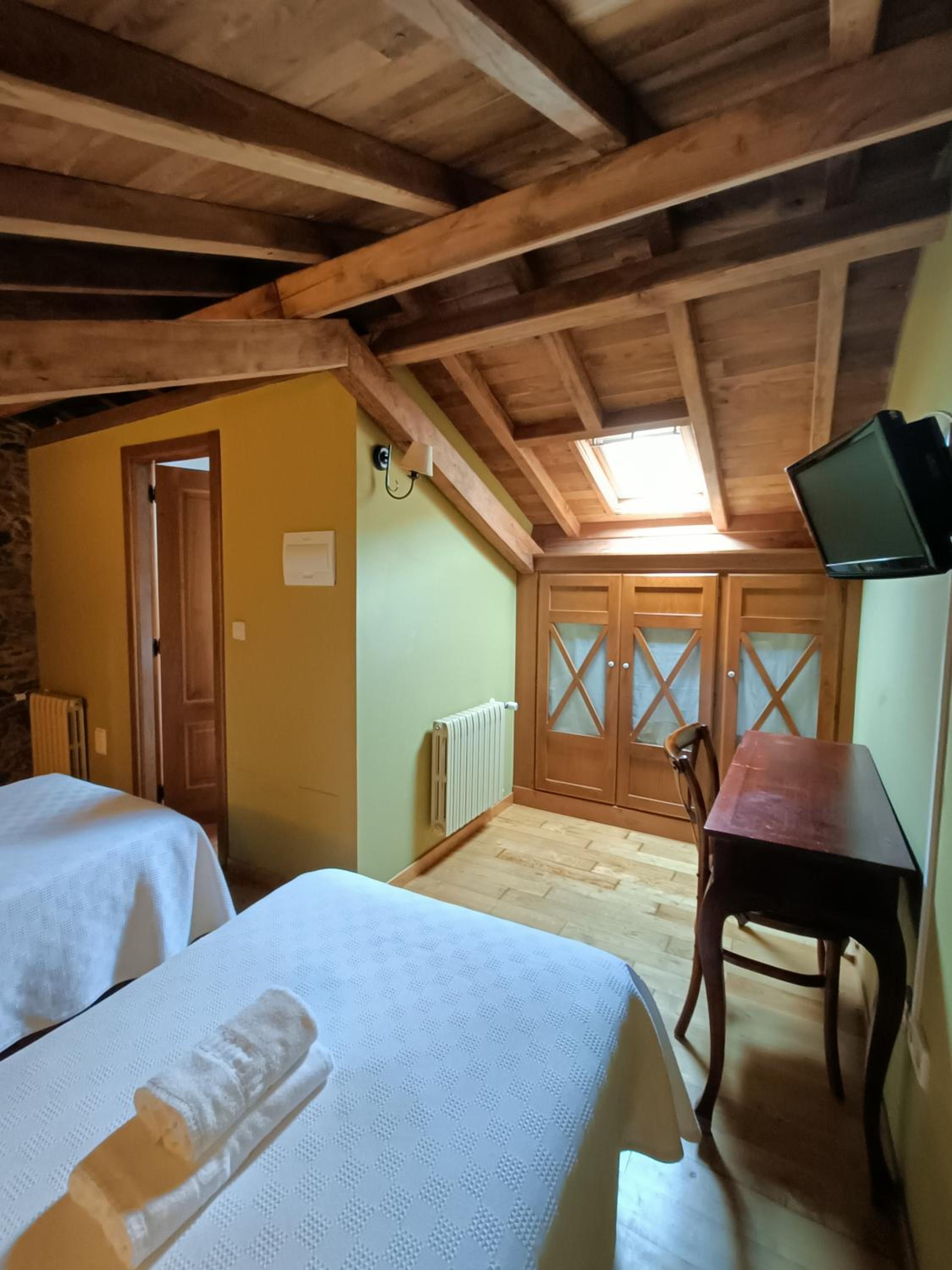 Budget Twin Room photo 2