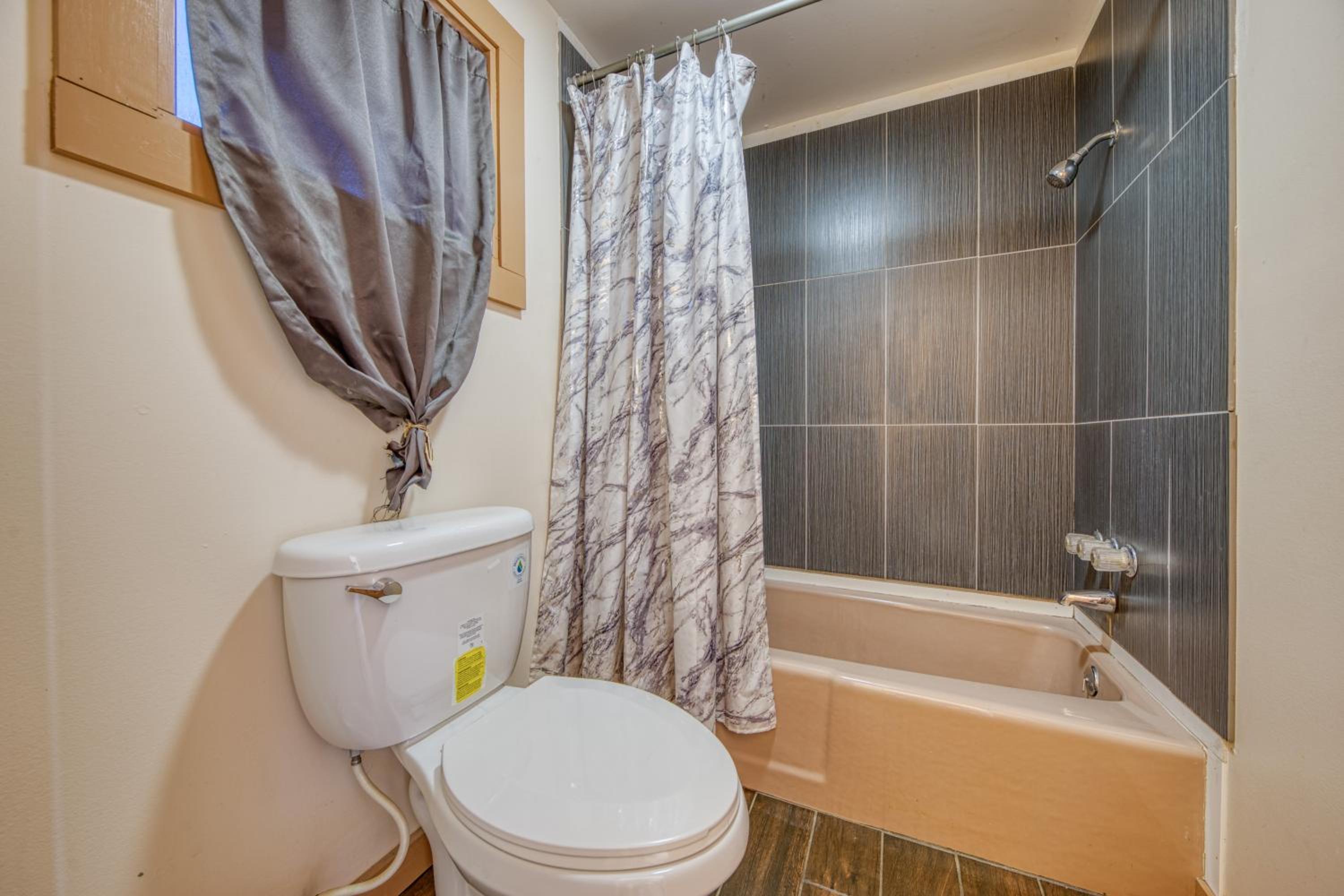 Standard Queen Room - Photo 3