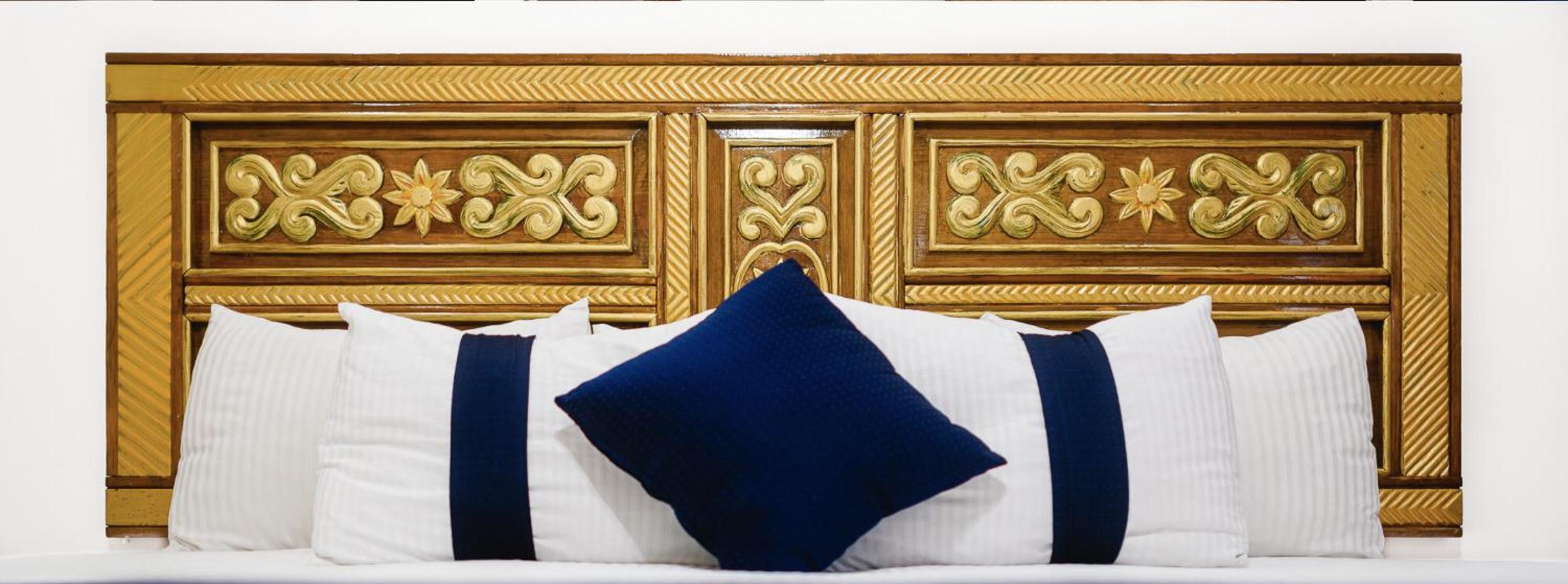 Deluxe King Room photo 2