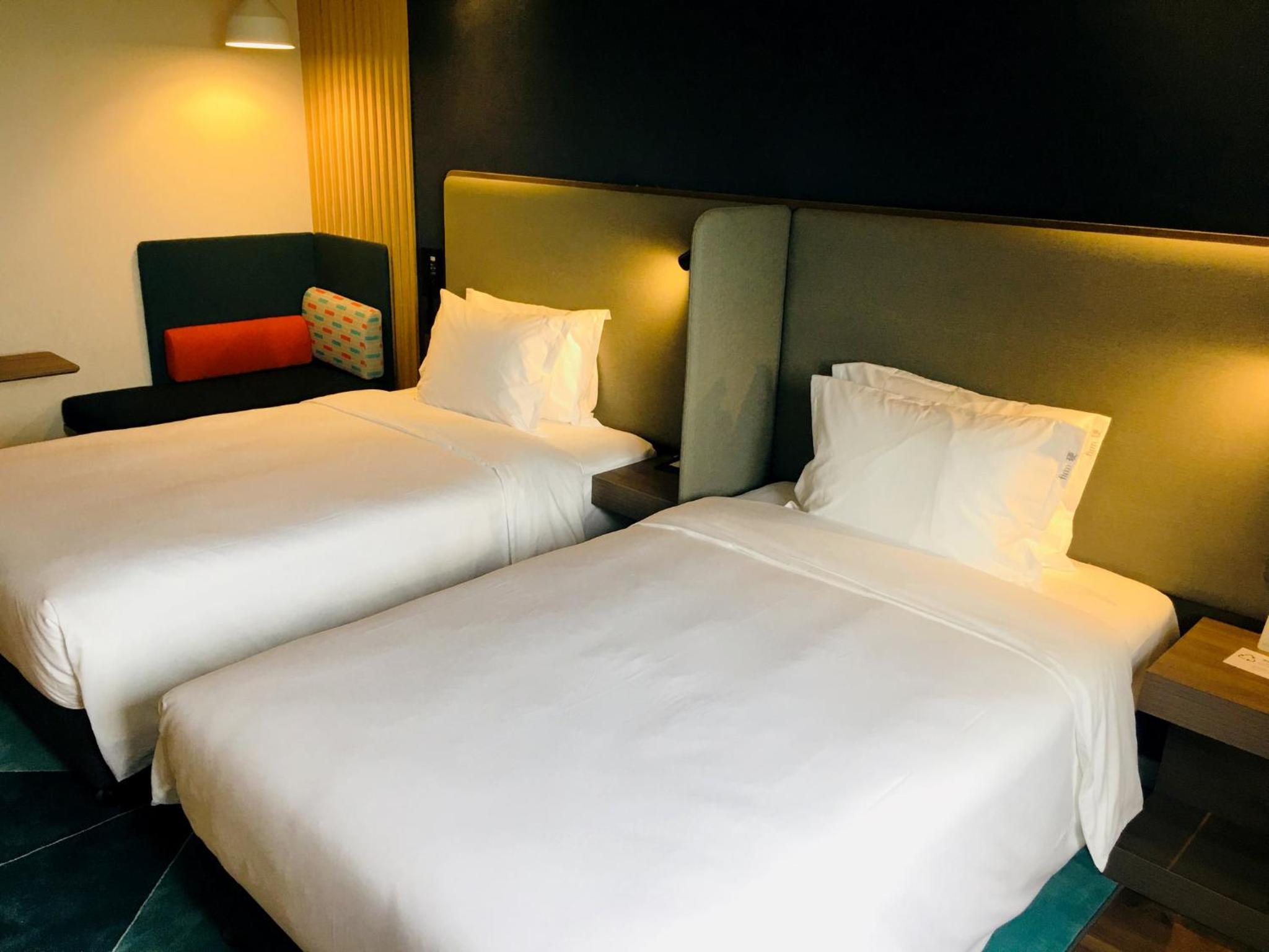 Standard Twin Room with Extra Floor Space thumbnail 6