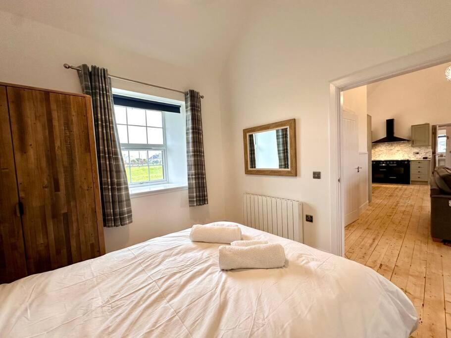 Two-Bedroom House photo 2