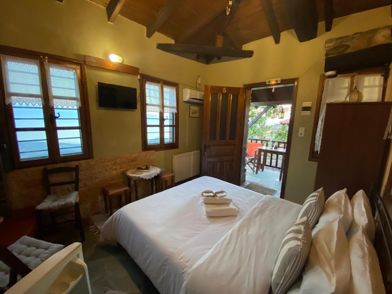 Double Room with Sea View and Fireplace - Photo 12
