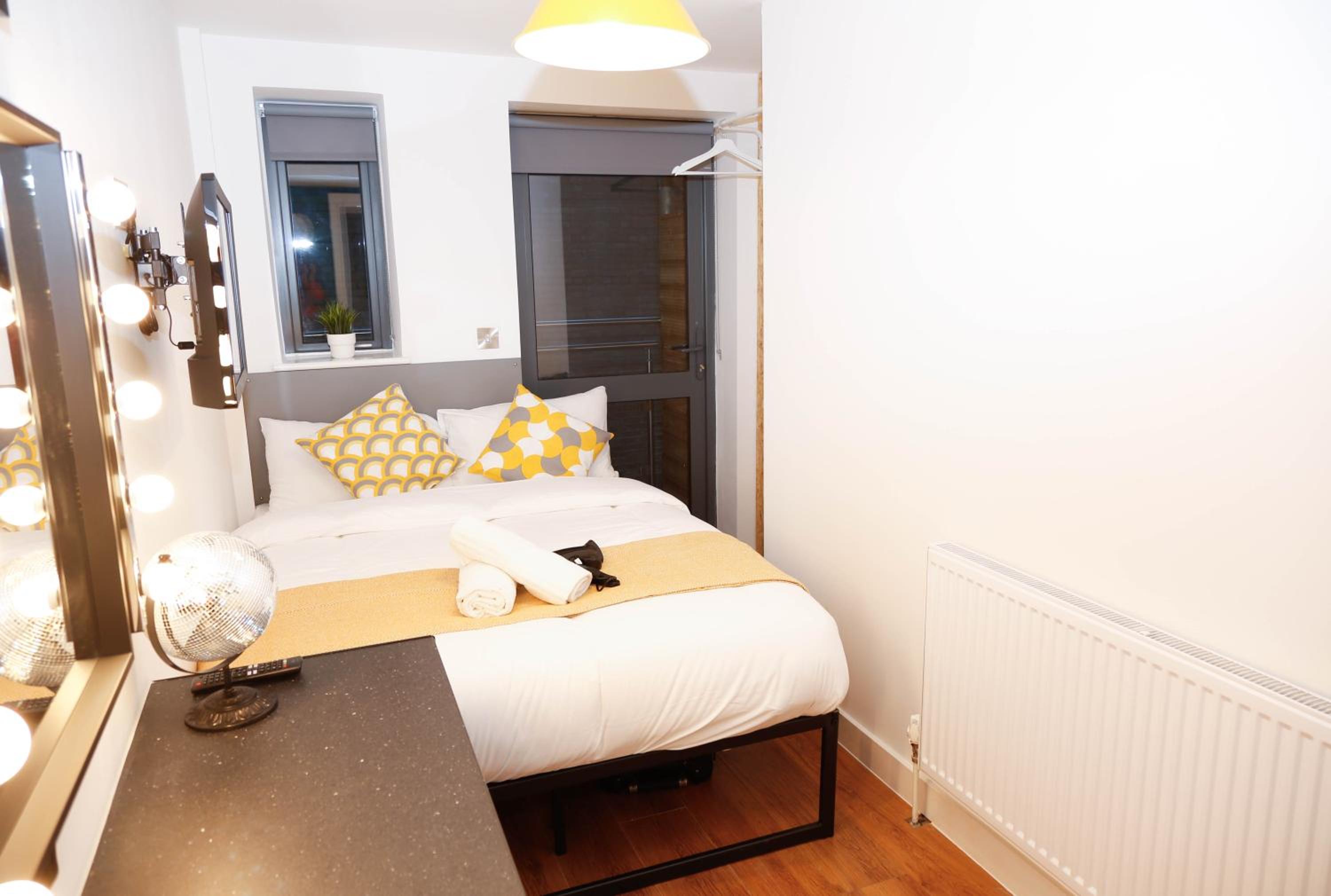 Deluxe Double Room with Balcony photo 2