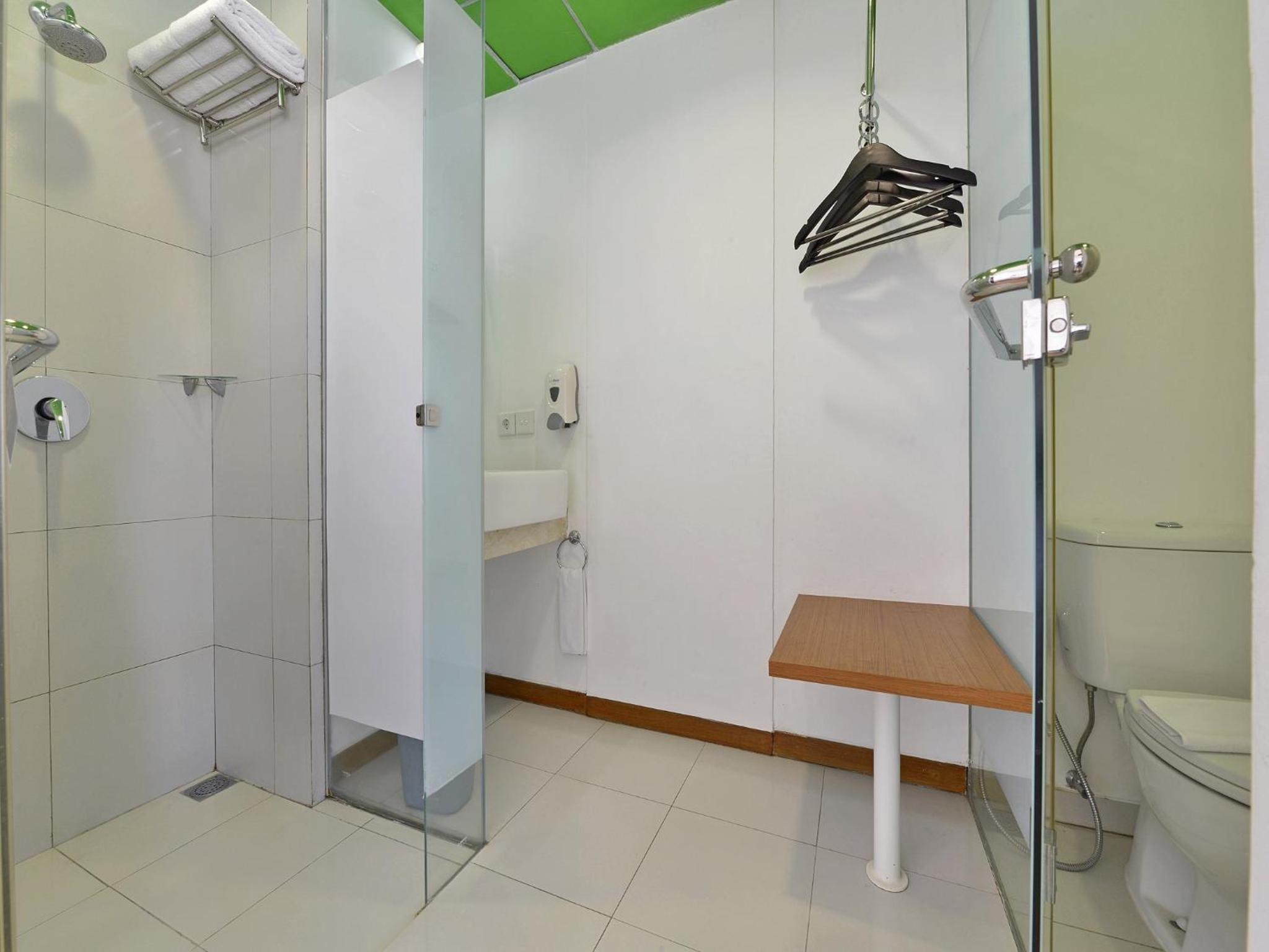 Superior Twin Room with City View photo 2