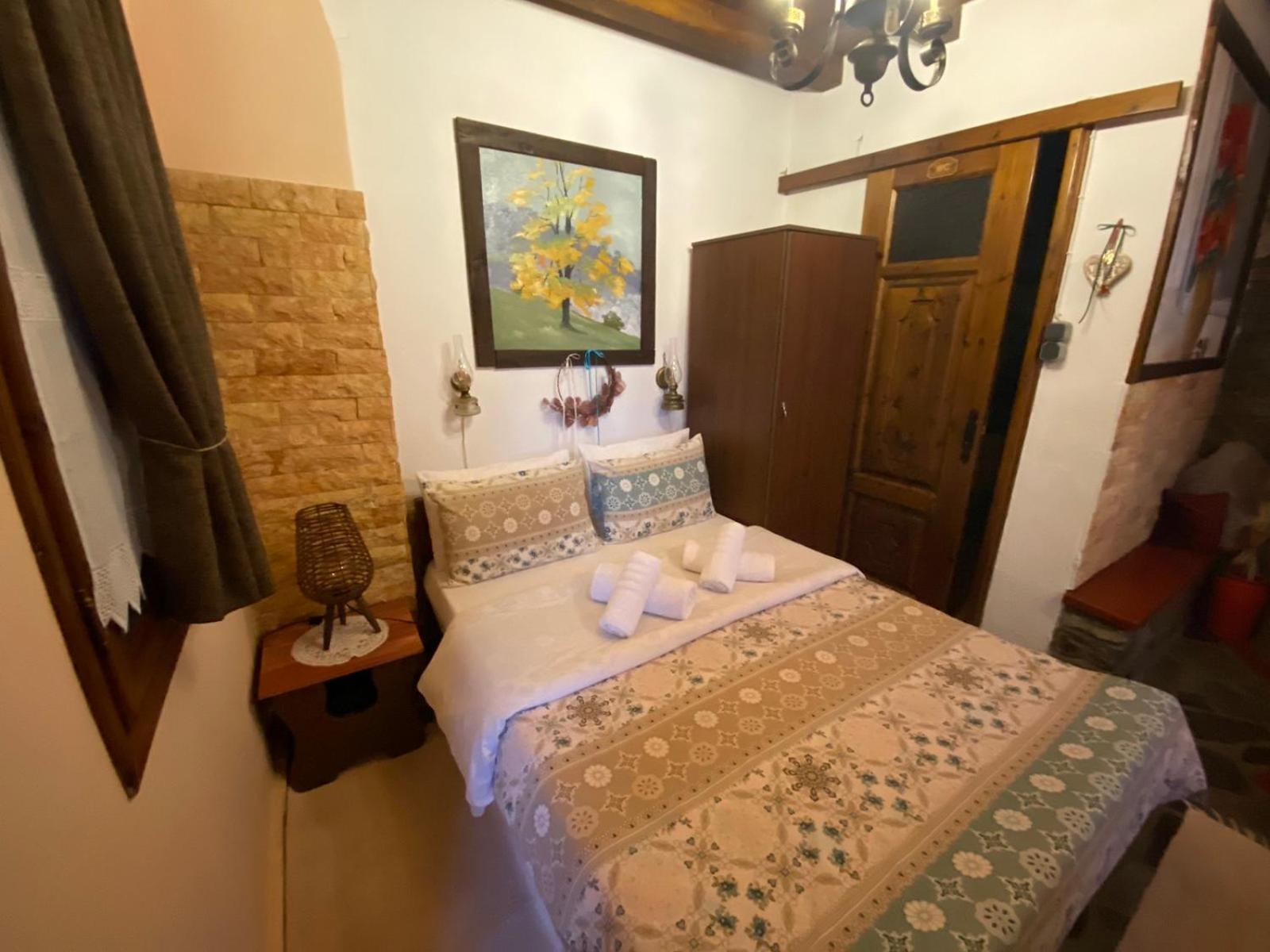 Small Double Room - Photo 24