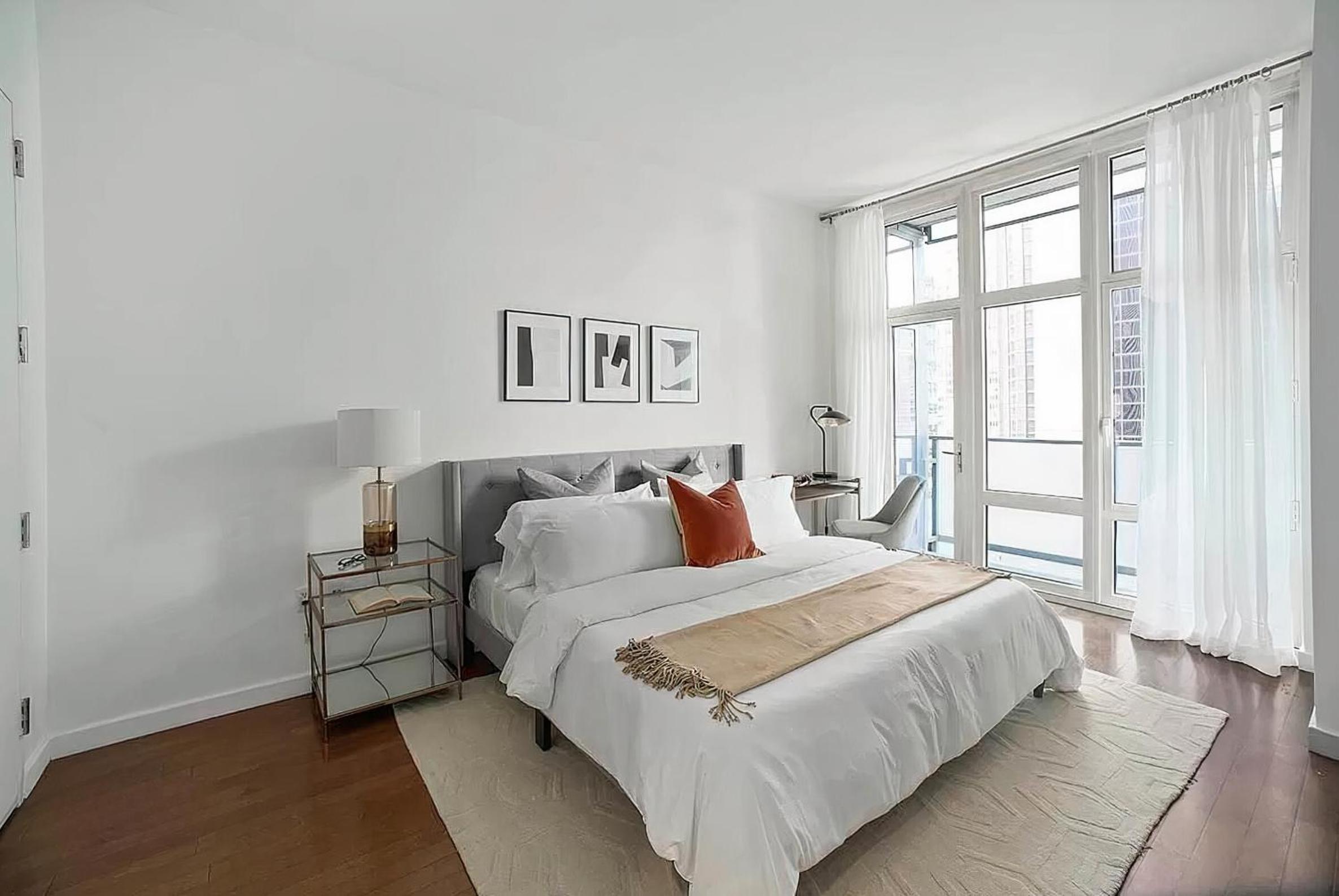 One-Bedroom Apartment photo 1