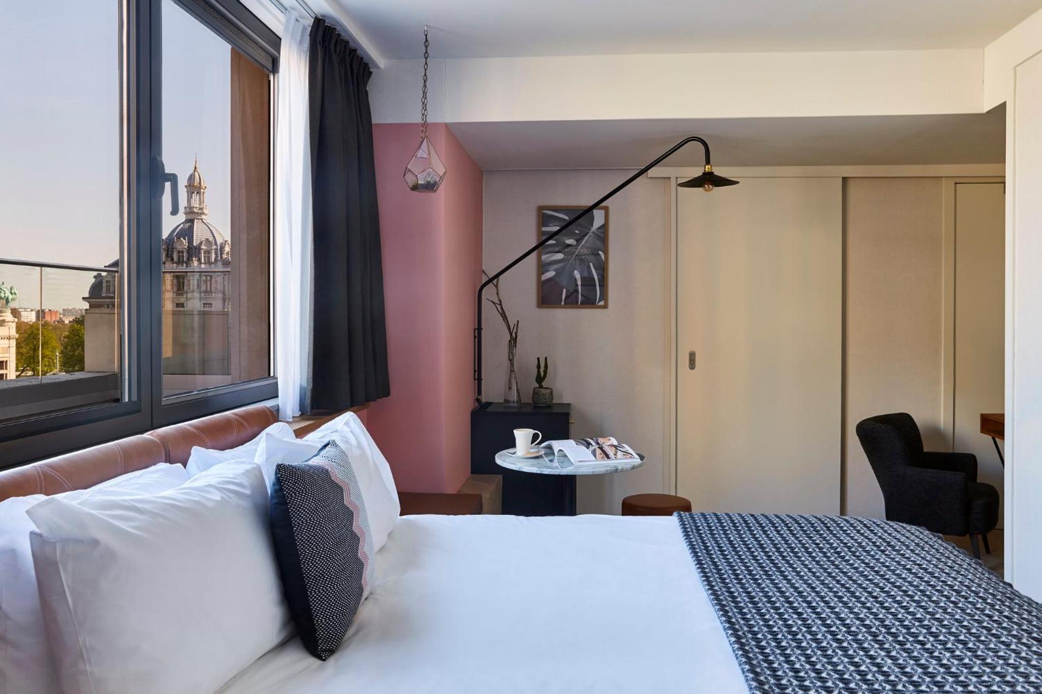Premium Double Room with Balcony and City View - Photo 1