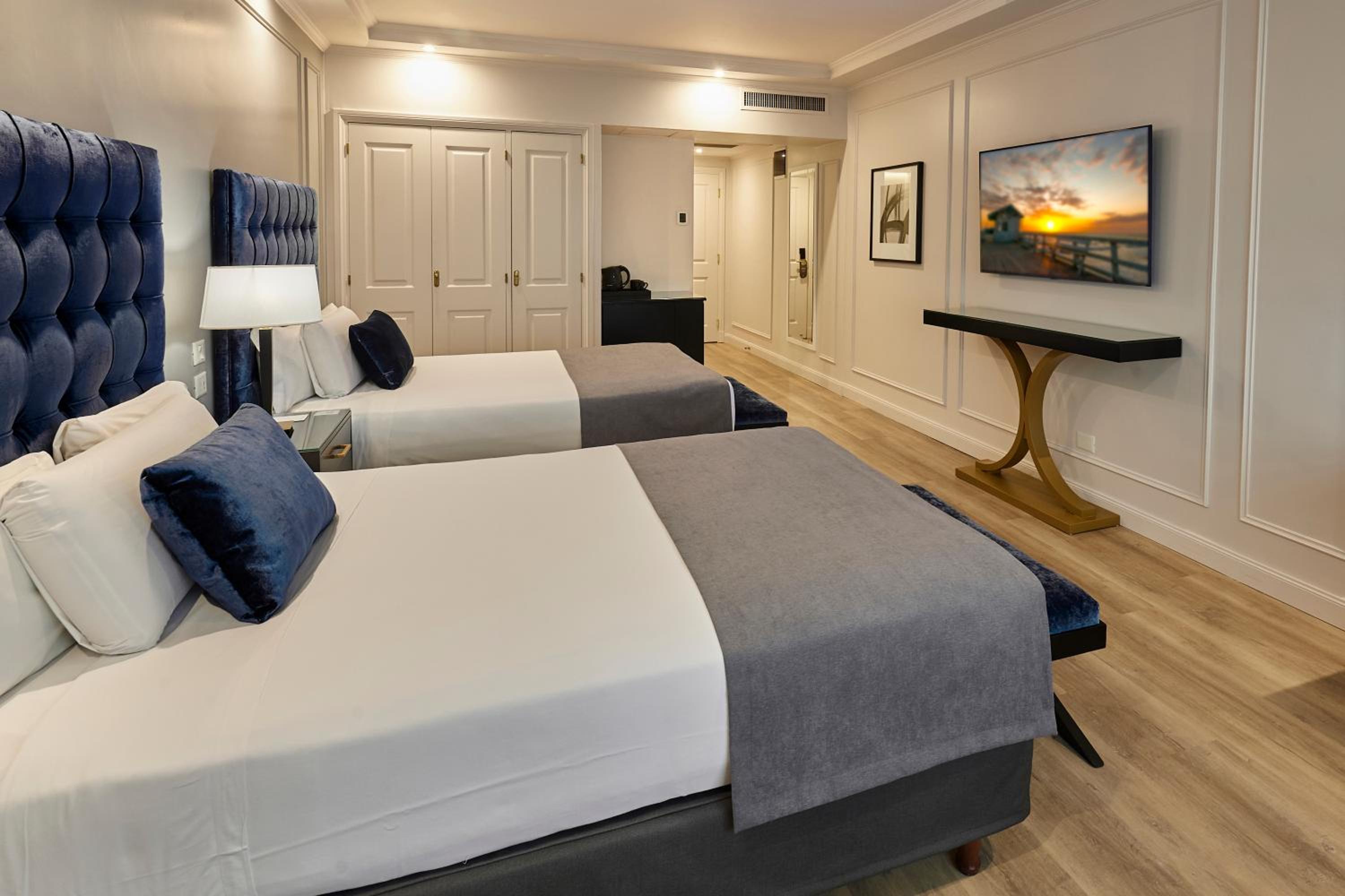 Deluxe Queen Room with Two Queen Beds