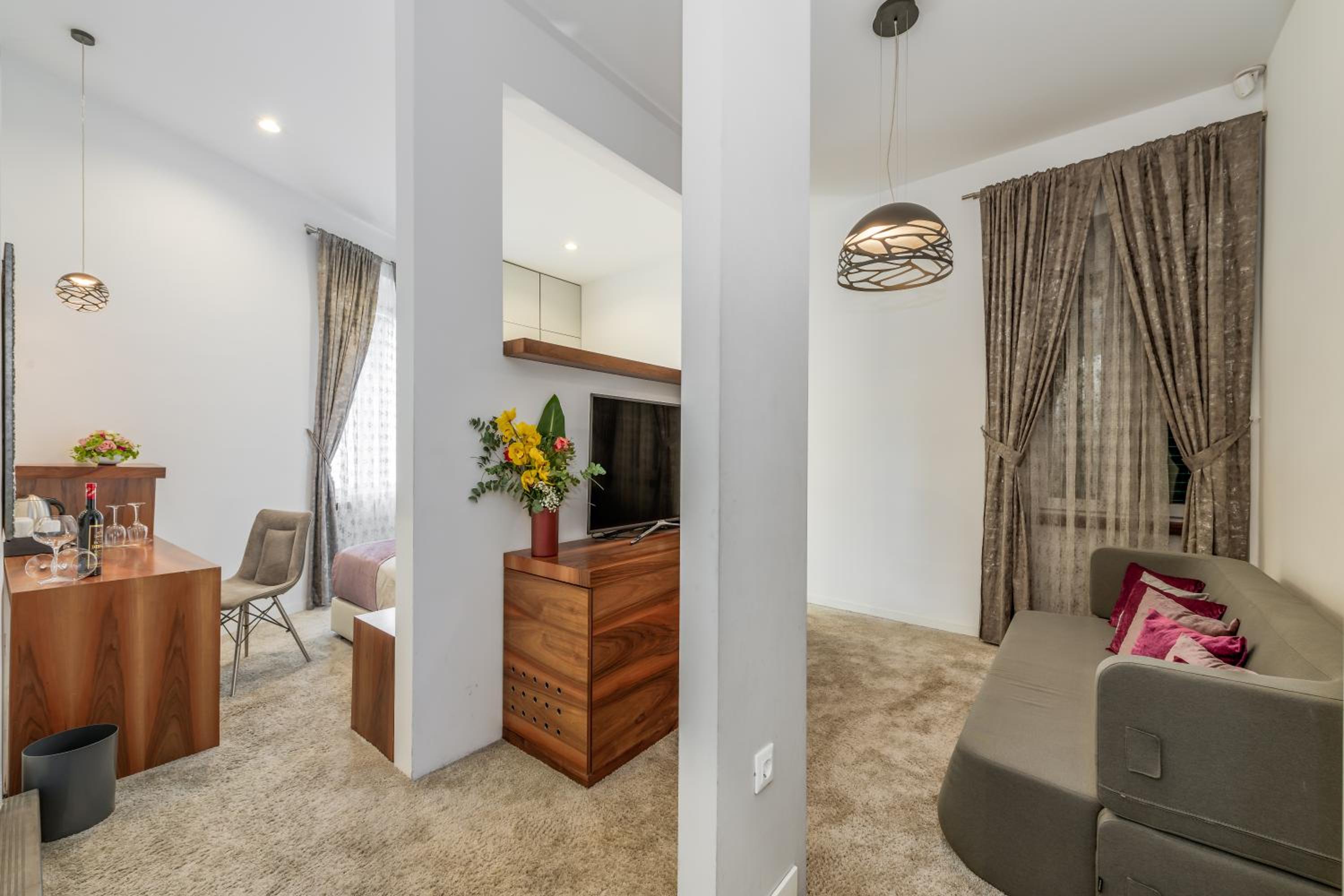 Deluxe Suite with Steam Bath