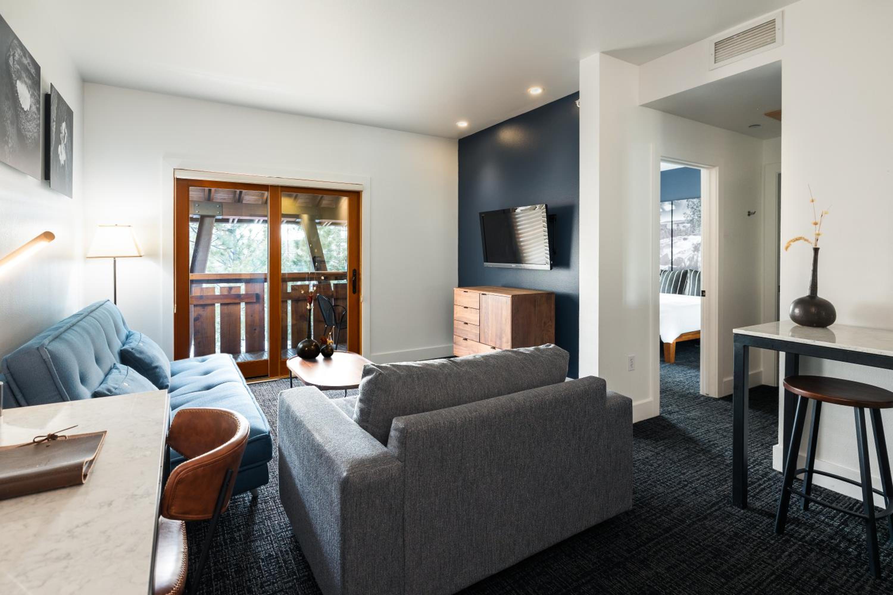 One Bedroom King Suite photo 3