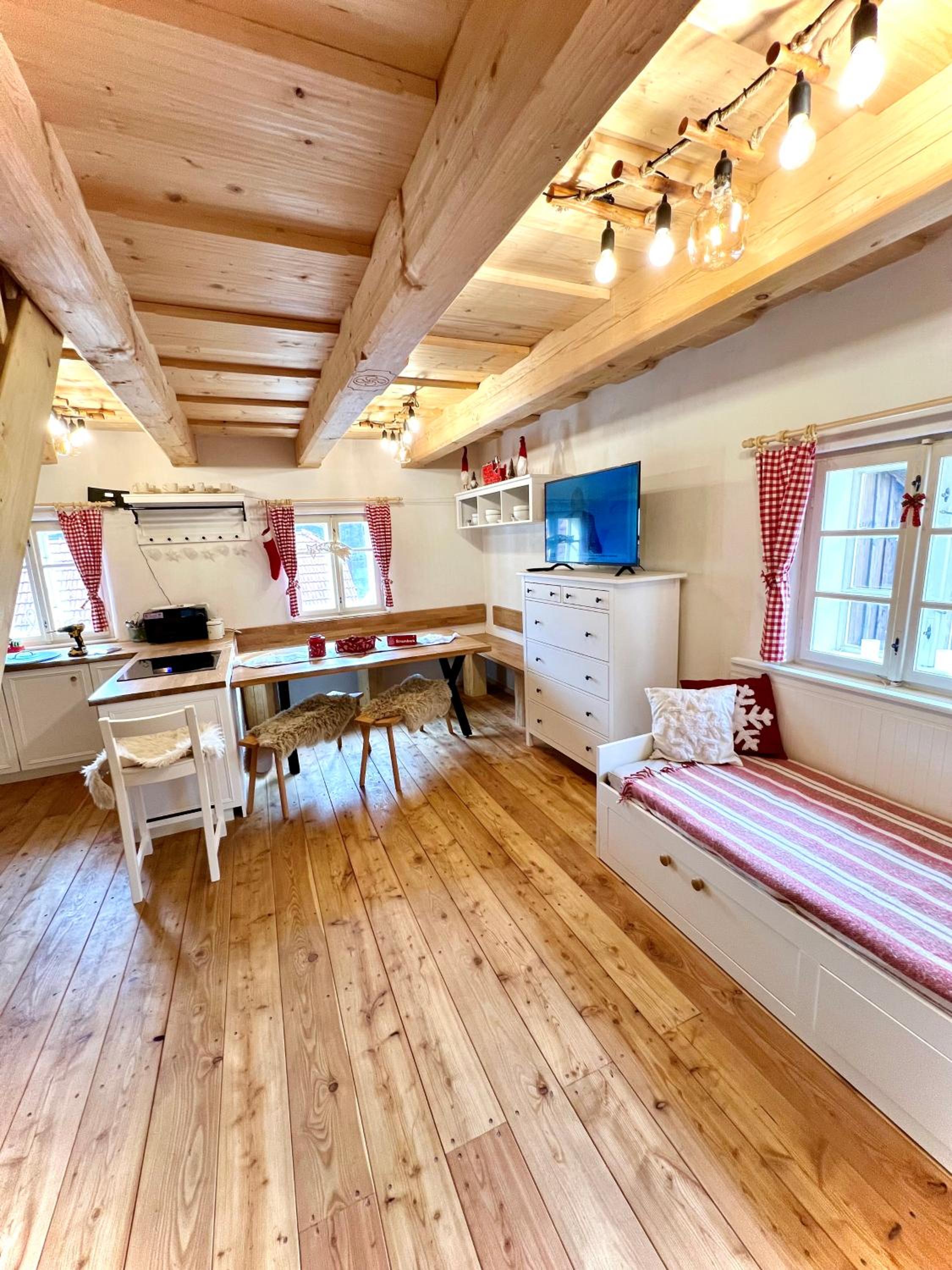 Four-Bedroom House photo 1