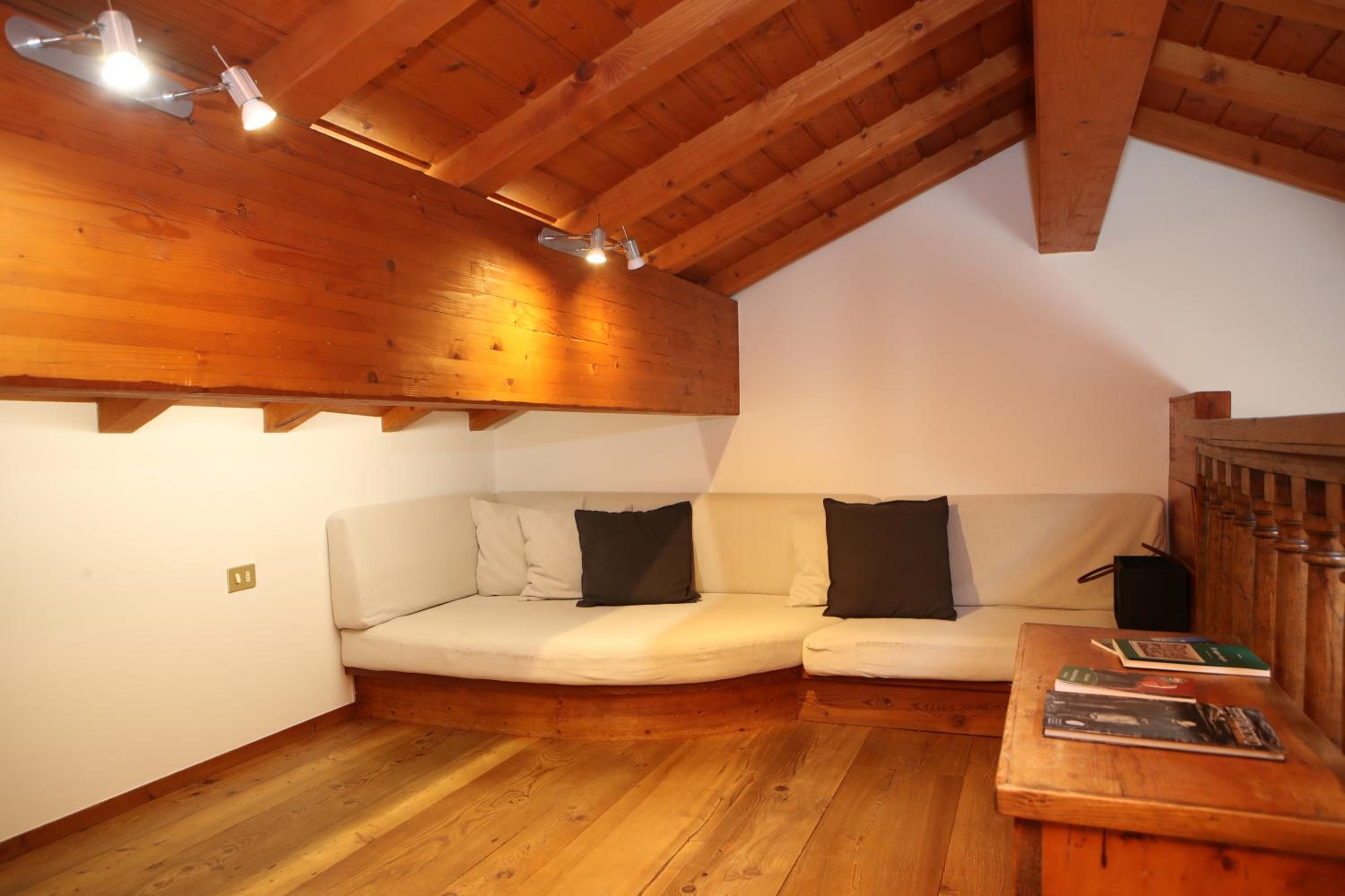 Three-Bedroom Apartment photo 1