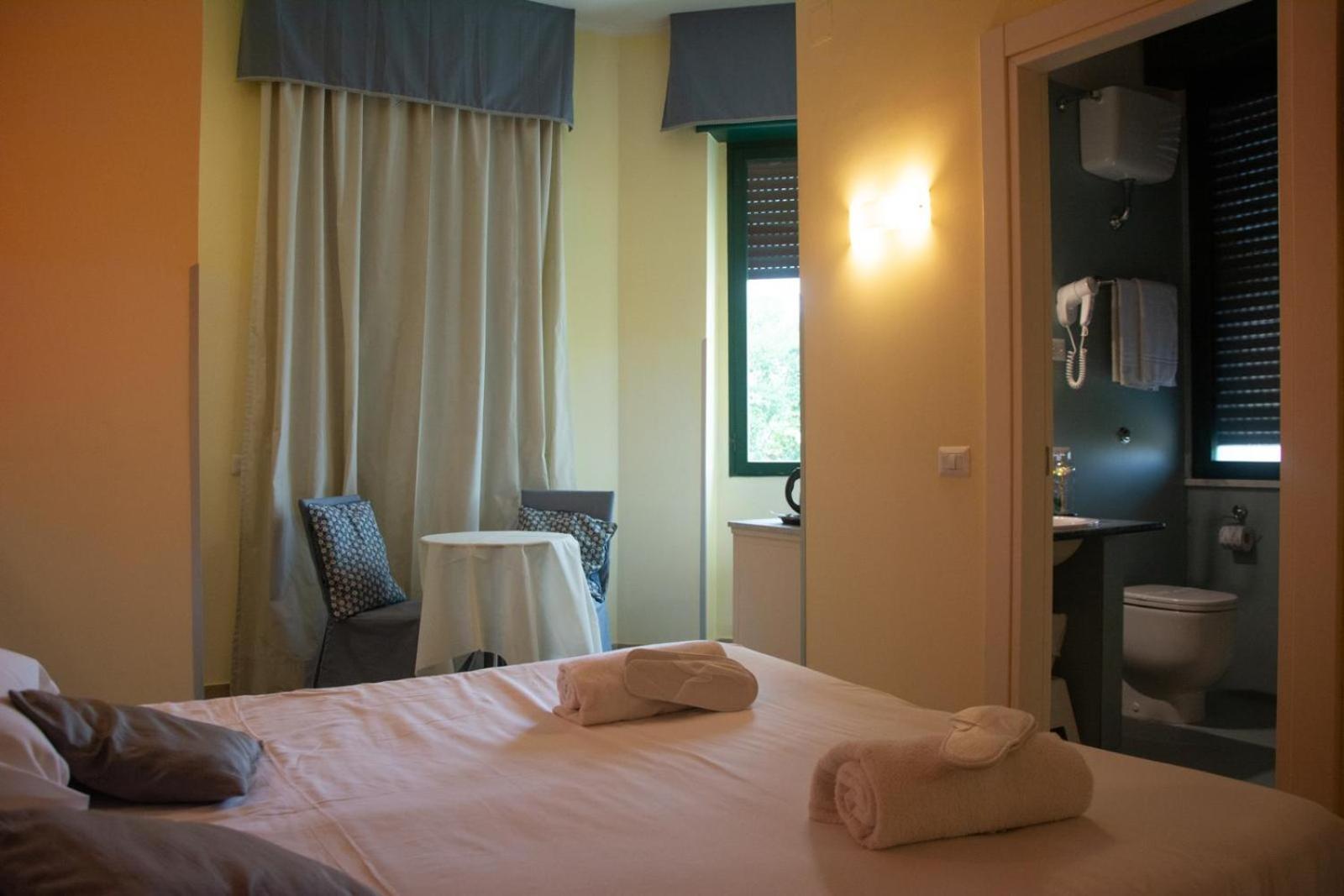 Single Room photo 2