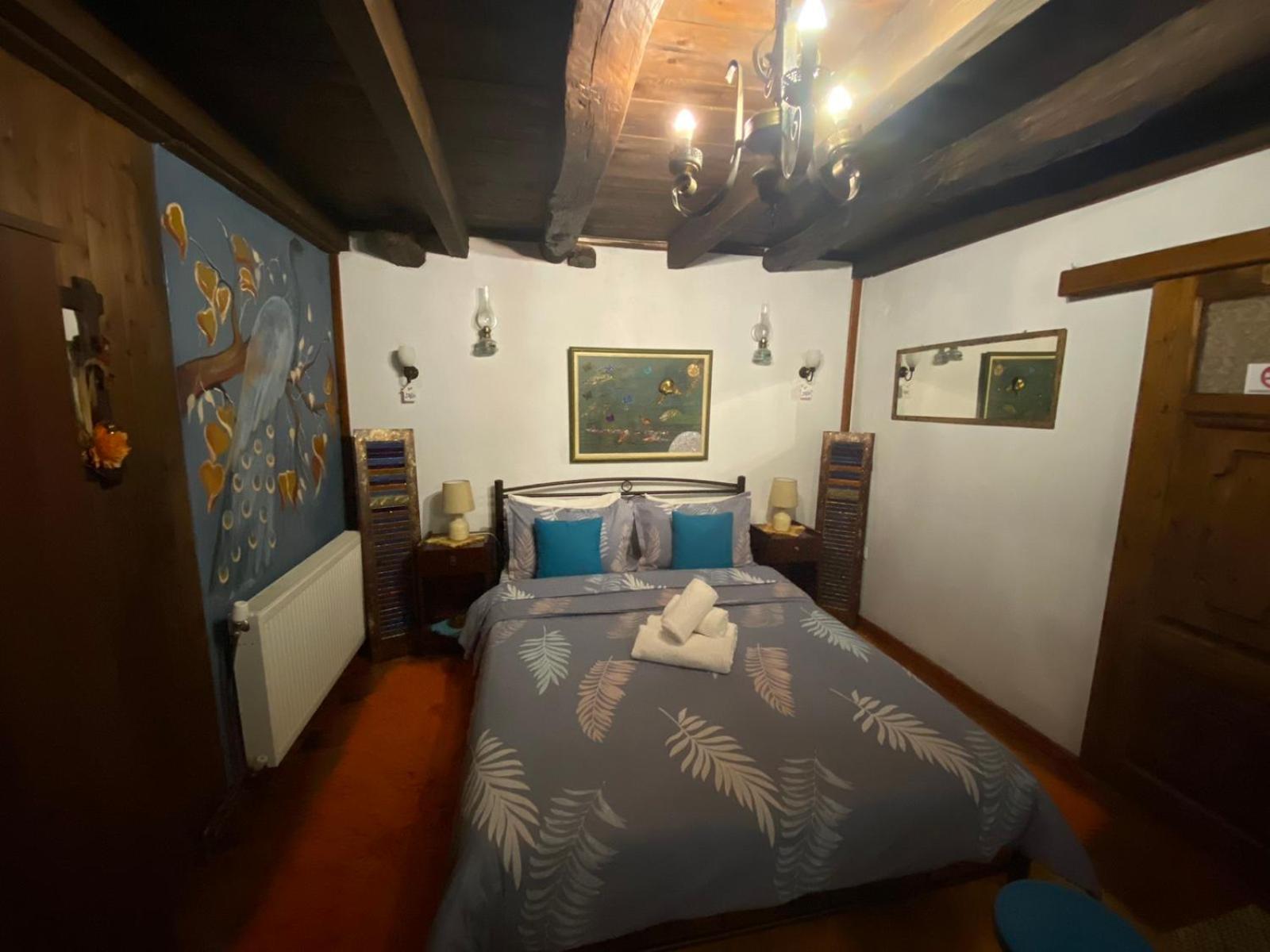 Double Room - Photo 18
