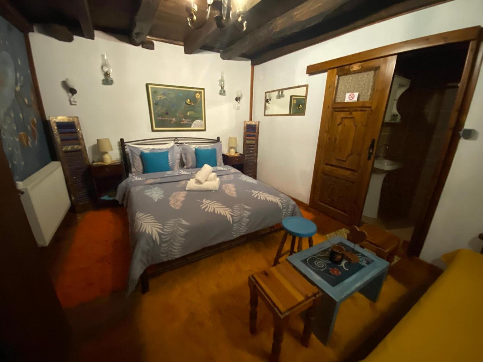 Double Room - Photo 19