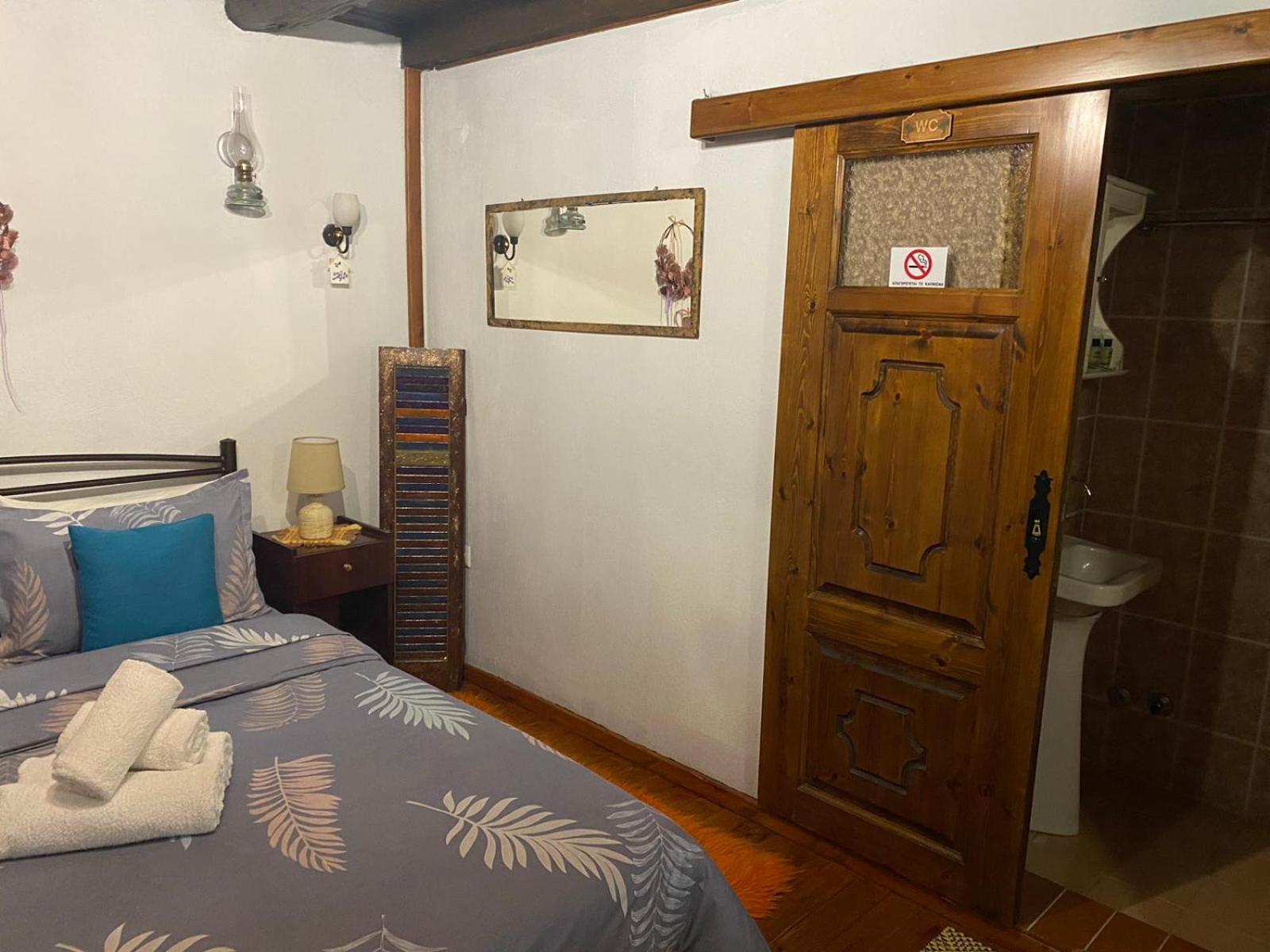Double Room - Photo 21