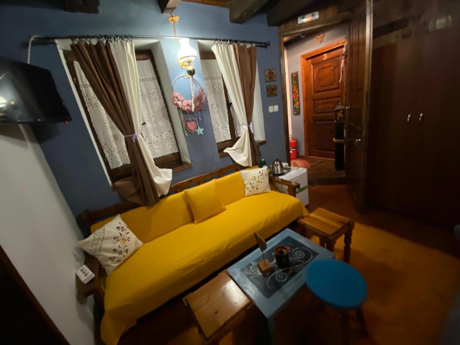 Double Room - Photo 2
