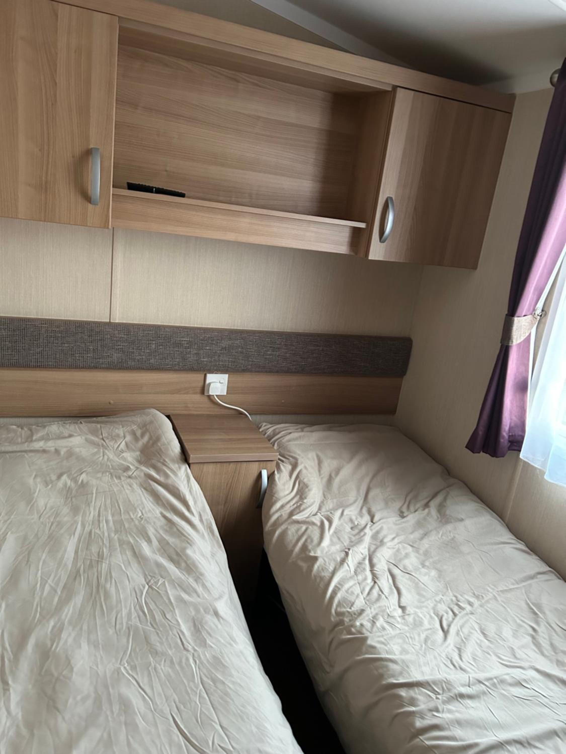 Mobile Home photo 2