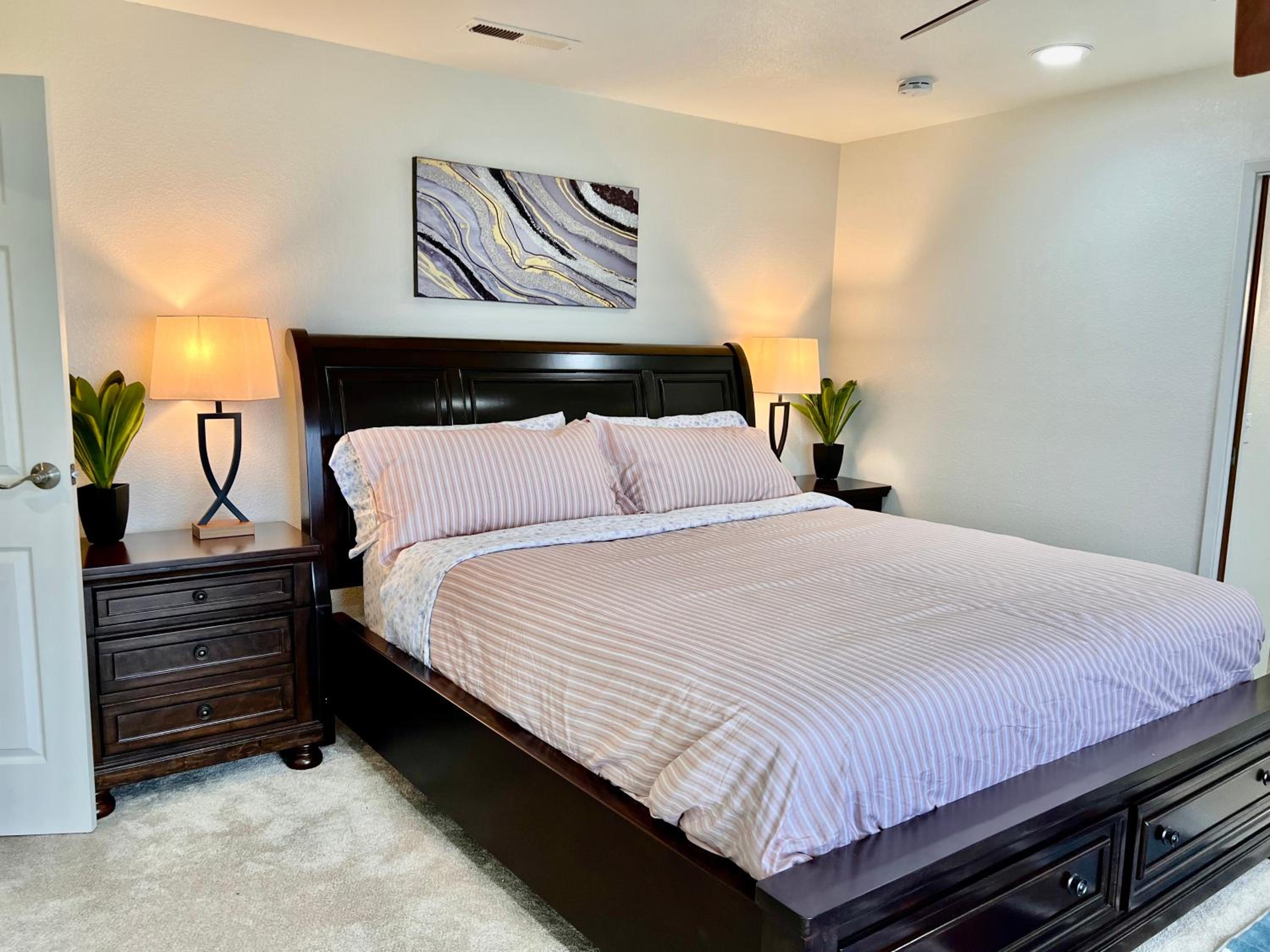 Three-Bedroom House photo 2