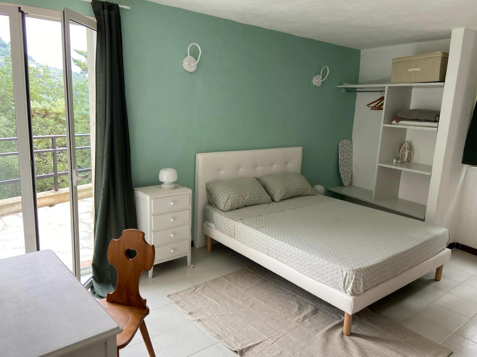 One-Bedroom House photo 1