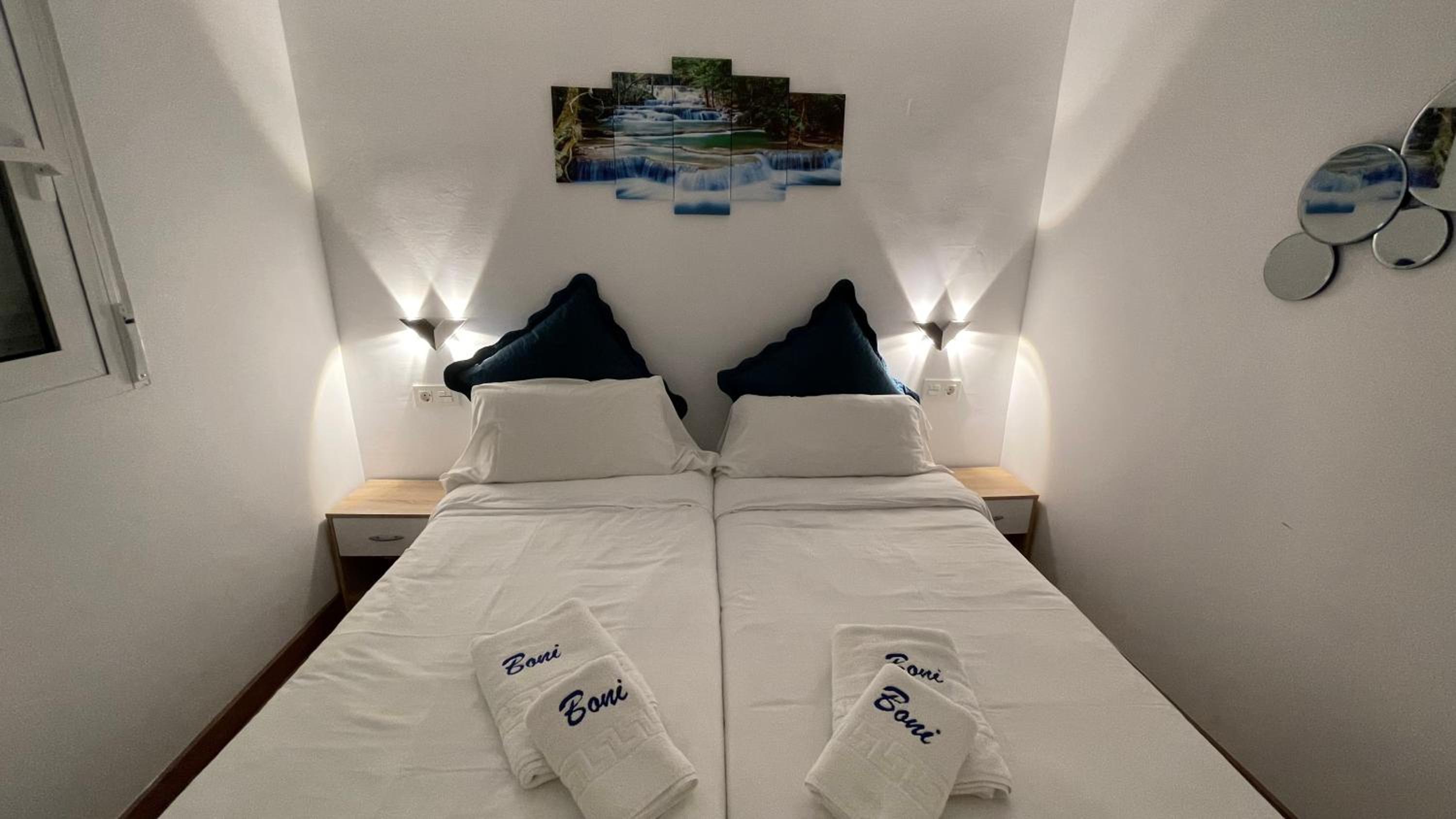 Apartamento con Terraza y Vista al Castillo
