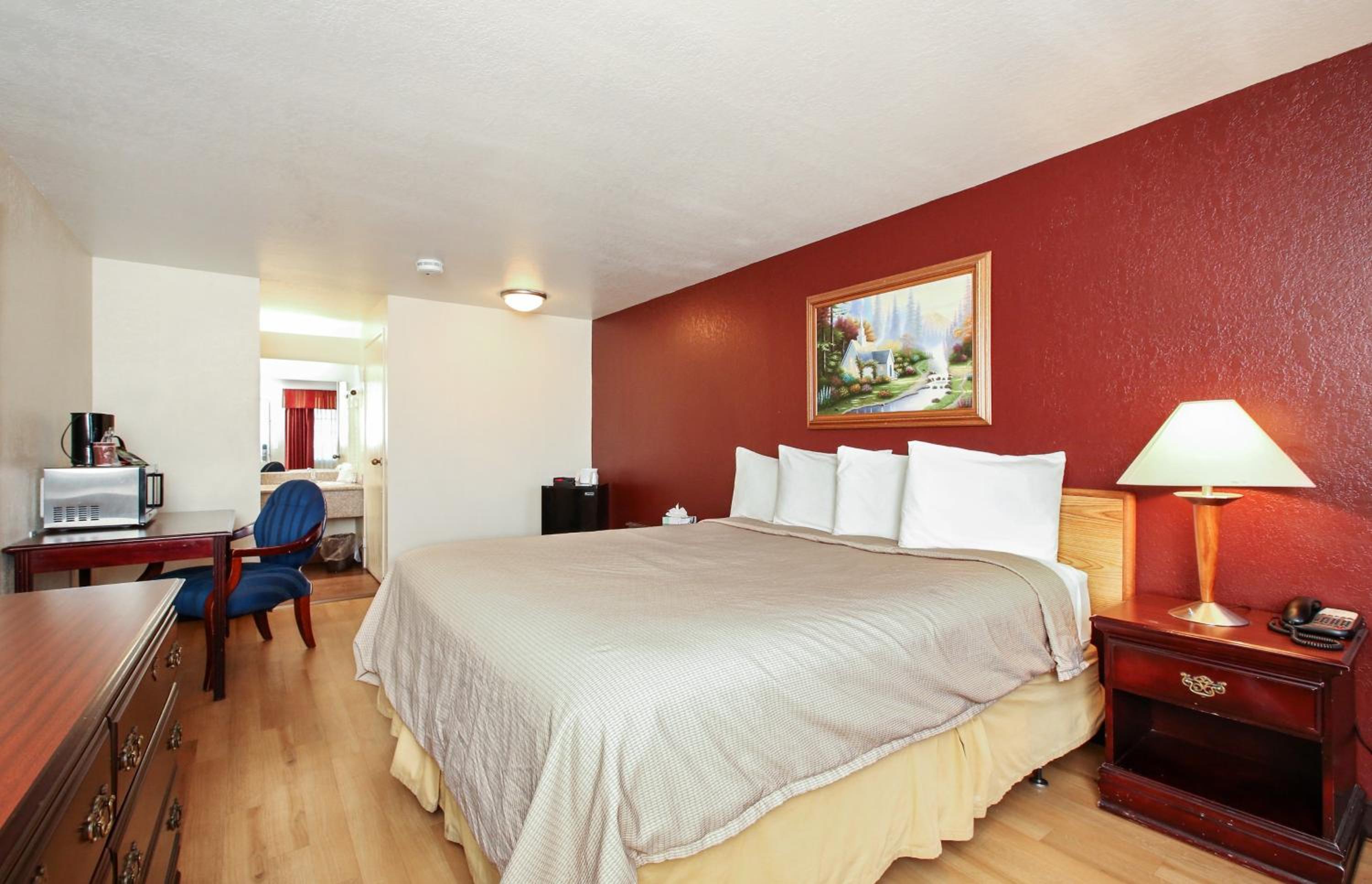Superior King Room Smoke Free - Photo 4